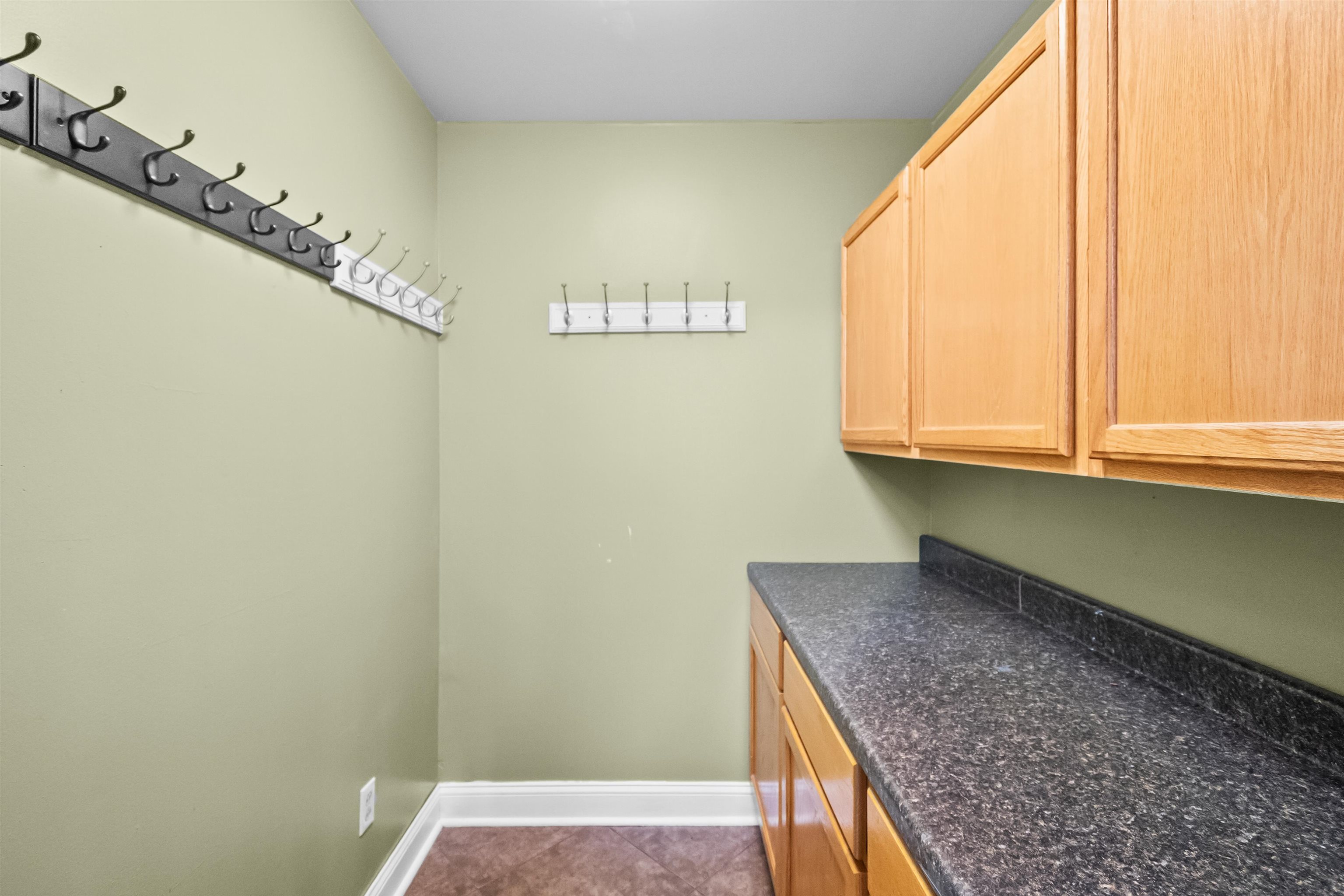 2315 Chateaugay LP, Owensboro, Kentucky 42301, 4 Bedrooms Bedrooms, ,2 BathroomsBathrooms,Single Family Residence,For Sale,Chateaugay LP,92434
