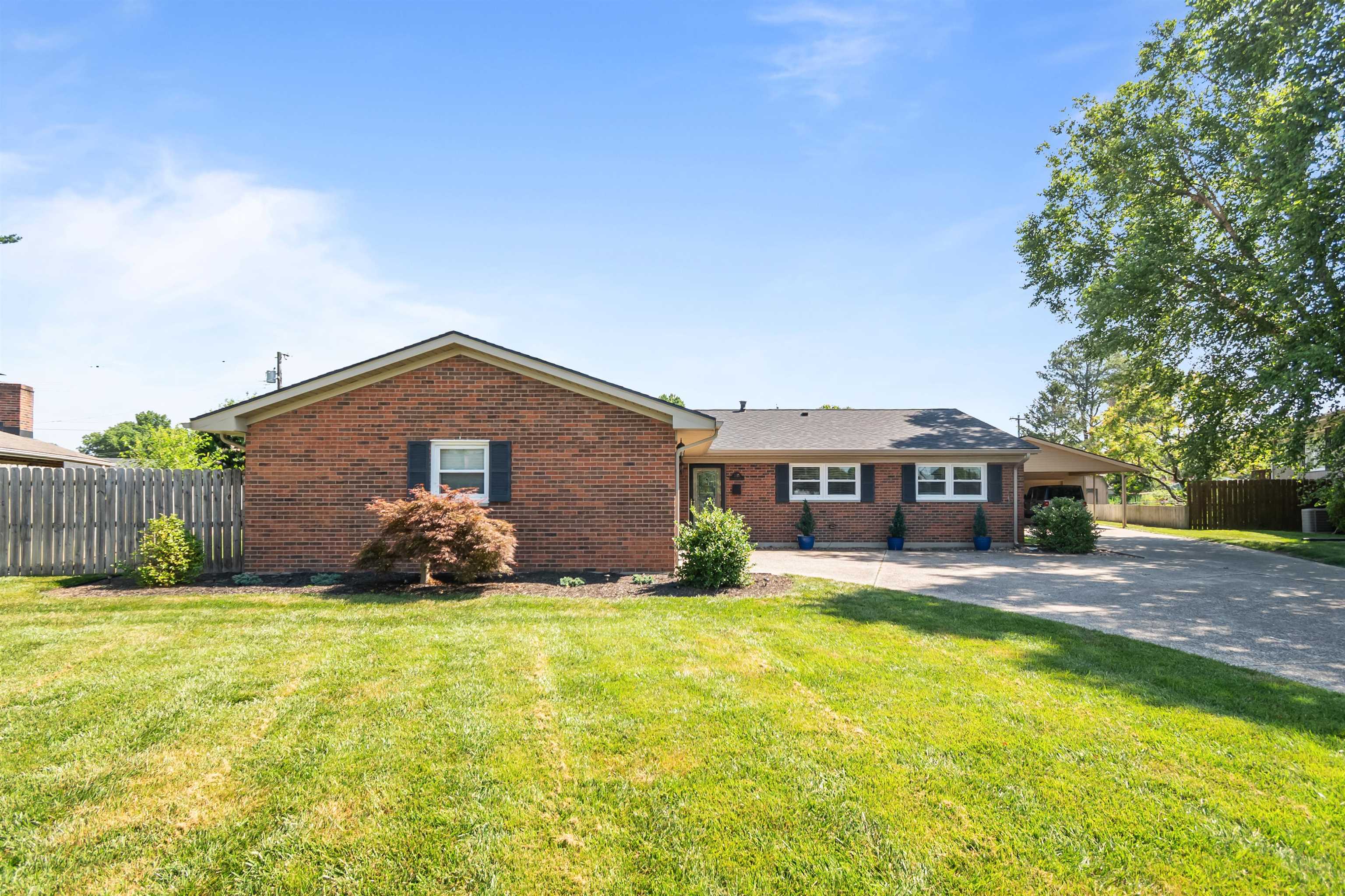 2315 Chateaugay LP, Owensboro, Kentucky 42301, 4 Bedrooms Bedrooms, ,2 BathroomsBathrooms,Single Family Residence,For Sale,Chateaugay LP,92434