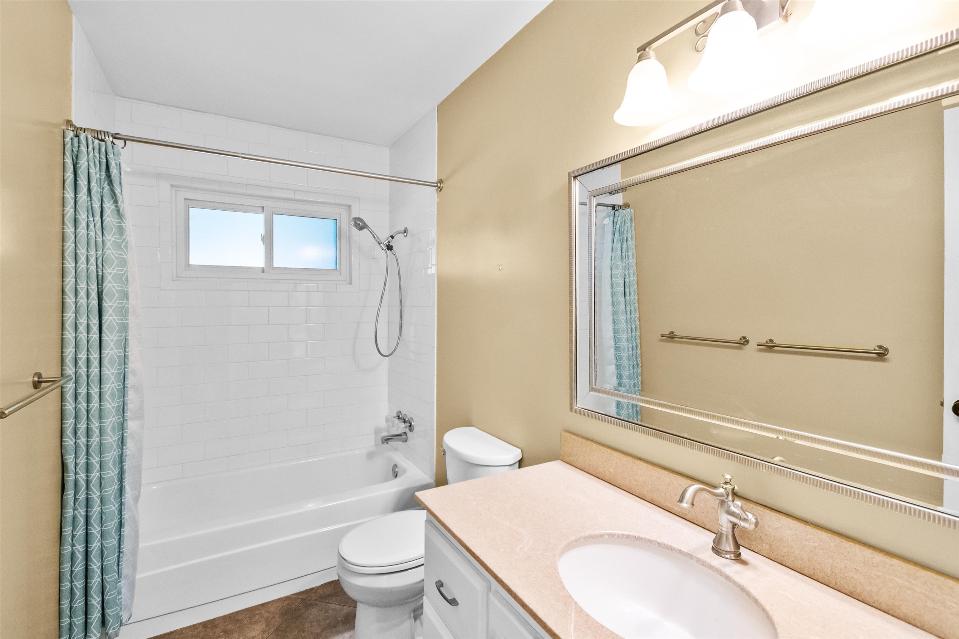 2315 Chateaugay LP, Owensboro, Kentucky 42301, 4 Bedrooms Bedrooms, ,2 BathroomsBathrooms,Single Family Residence,For Sale,Chateaugay LP,92434