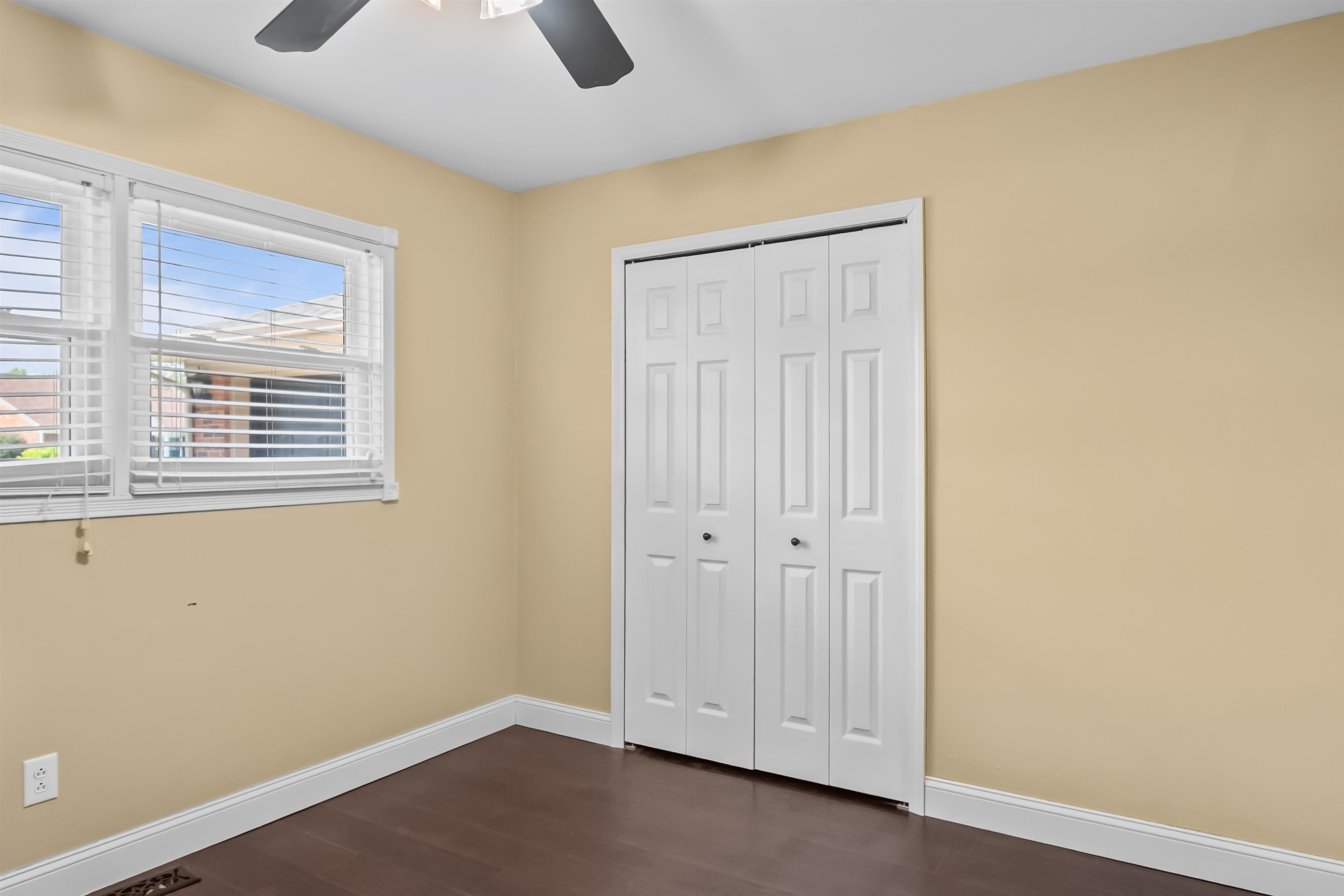 2315 Chateaugay LP, Owensboro, Kentucky 42301, 4 Bedrooms Bedrooms, ,2 BathroomsBathrooms,Single Family Residence,For Sale,Chateaugay LP,92434