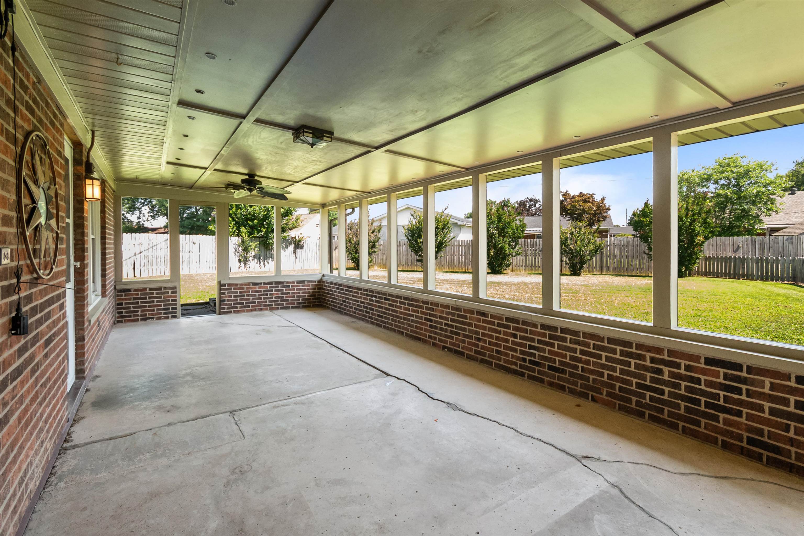 2315 Chateaugay LP, Owensboro, Kentucky 42301, 4 Bedrooms Bedrooms, ,2 BathroomsBathrooms,Single Family Residence,For Sale,Chateaugay LP,92434