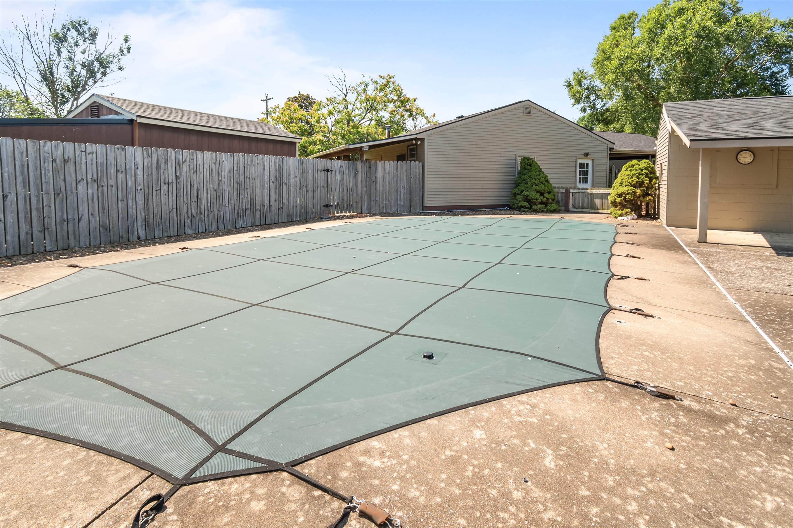 2315 Chateaugay LP, Owensboro, Kentucky 42301, 4 Bedrooms Bedrooms, ,2 BathroomsBathrooms,Single Family Residence,For Sale,Chateaugay LP,92434