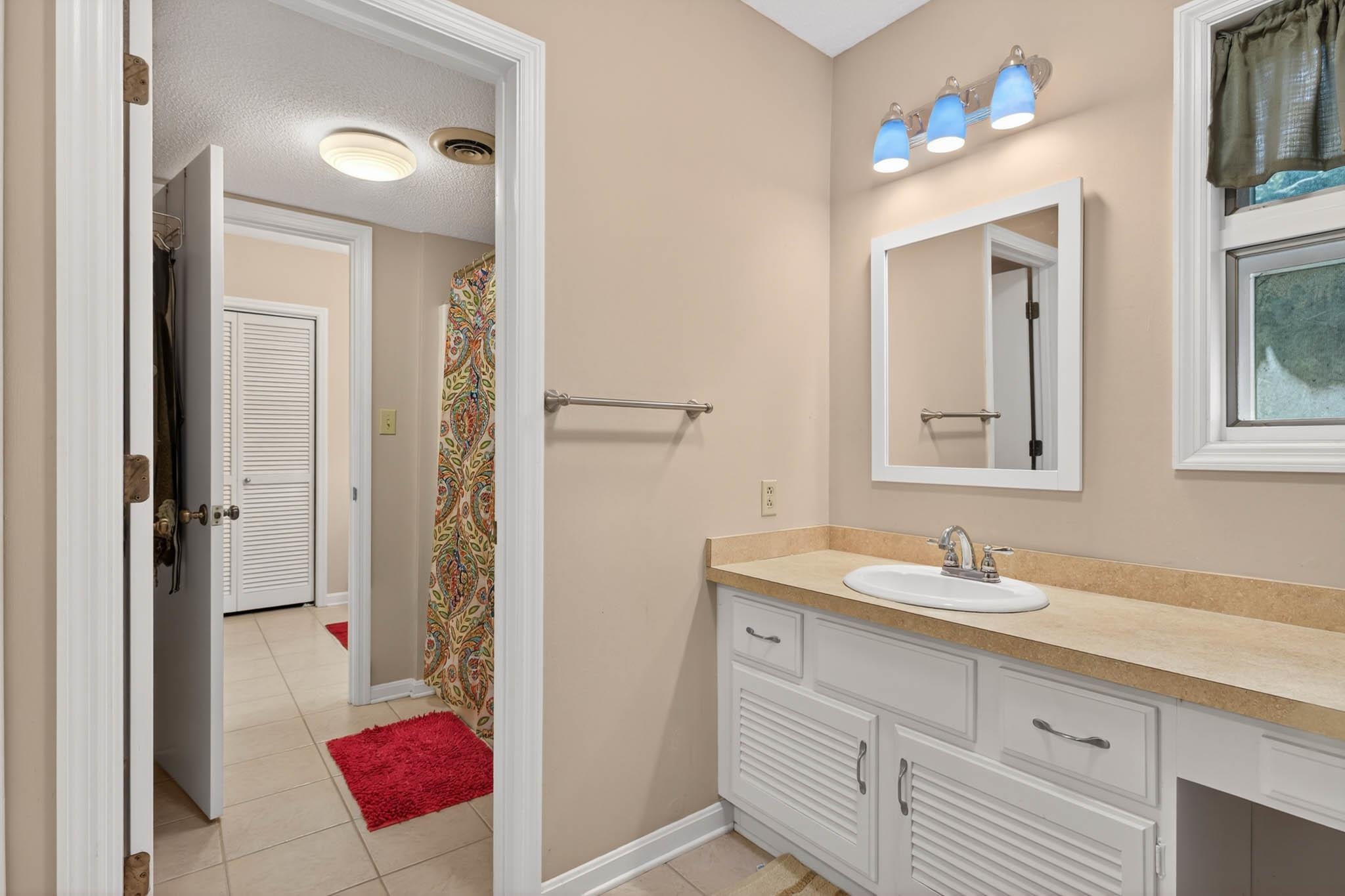 4119 Hunting Creek Drive, Owensboro, Kentucky 42303, 4 Bedrooms Bedrooms, ,3 BathroomsBathrooms,Single Family Residence,For Sale,Hunting Creek Drive,92437