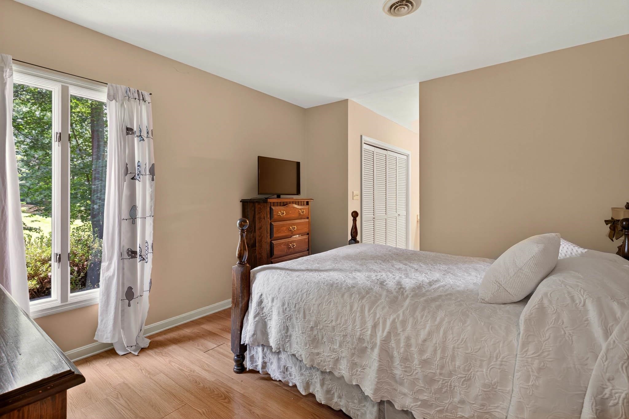 4119 Hunting Creek Drive, Owensboro, Kentucky 42303, 4 Bedrooms Bedrooms, ,3 BathroomsBathrooms,Single Family Residence,For Sale,Hunting Creek Drive,92437