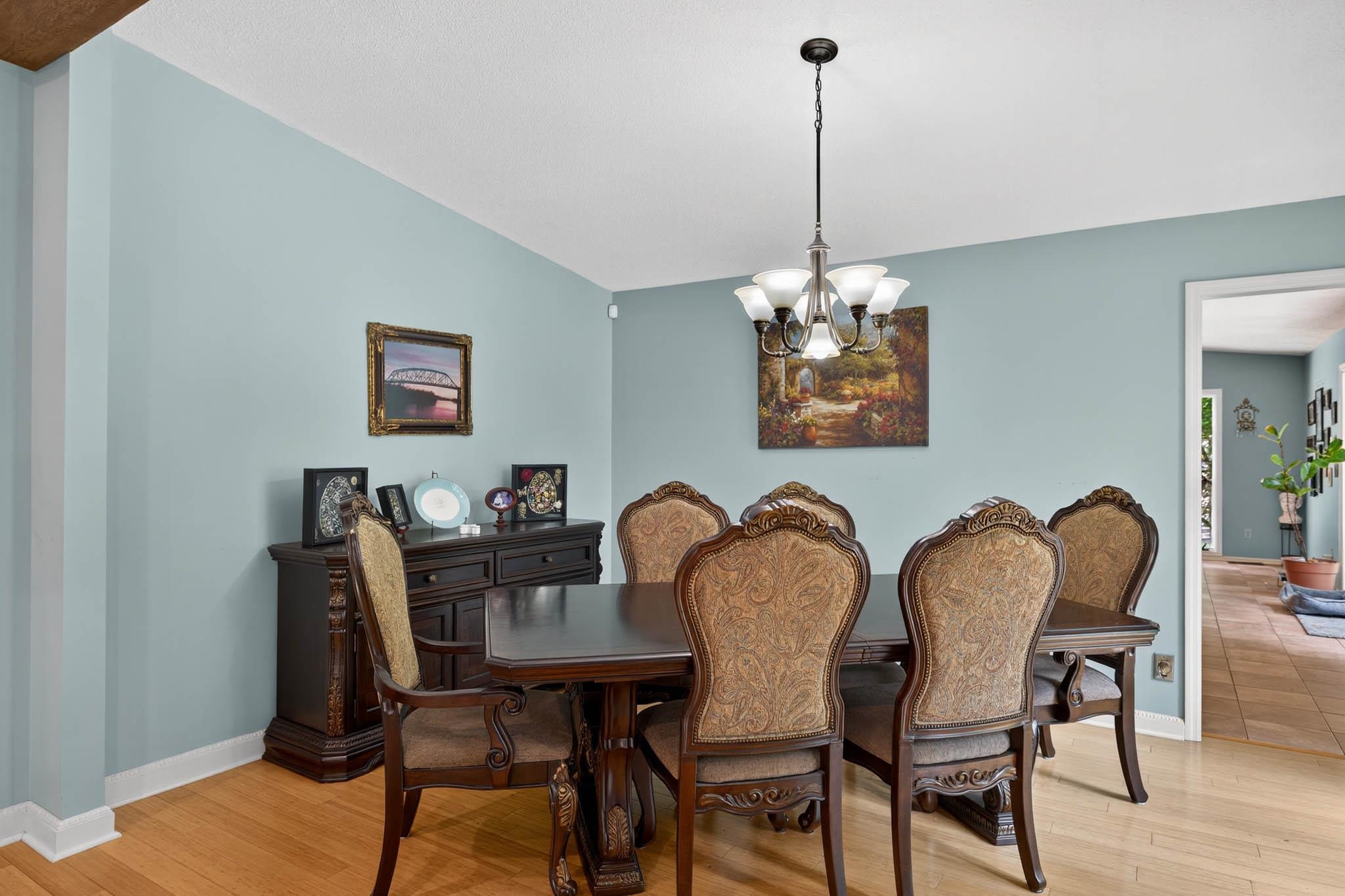 4119 Hunting Creek Drive, Owensboro, Kentucky 42303, 4 Bedrooms Bedrooms, ,3 BathroomsBathrooms,Single Family Residence,For Sale,Hunting Creek Drive,92437
