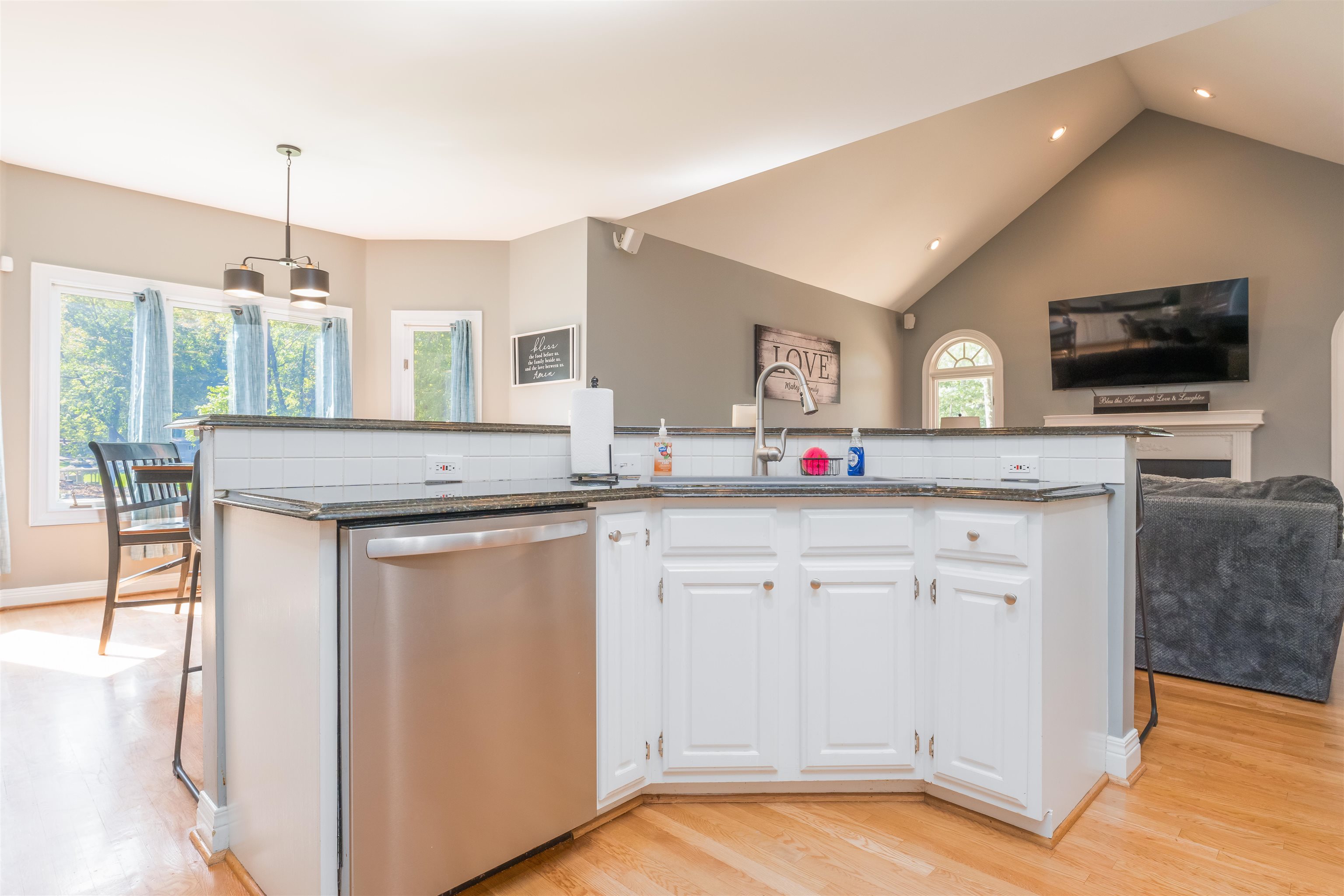 3682 Briarcliff Trace, Owensboro, Kentucky 42303, 5 Bedrooms Bedrooms, ,4 BathroomsBathrooms,Single Family Residence,For Sale,Briarcliff Trace,92449
