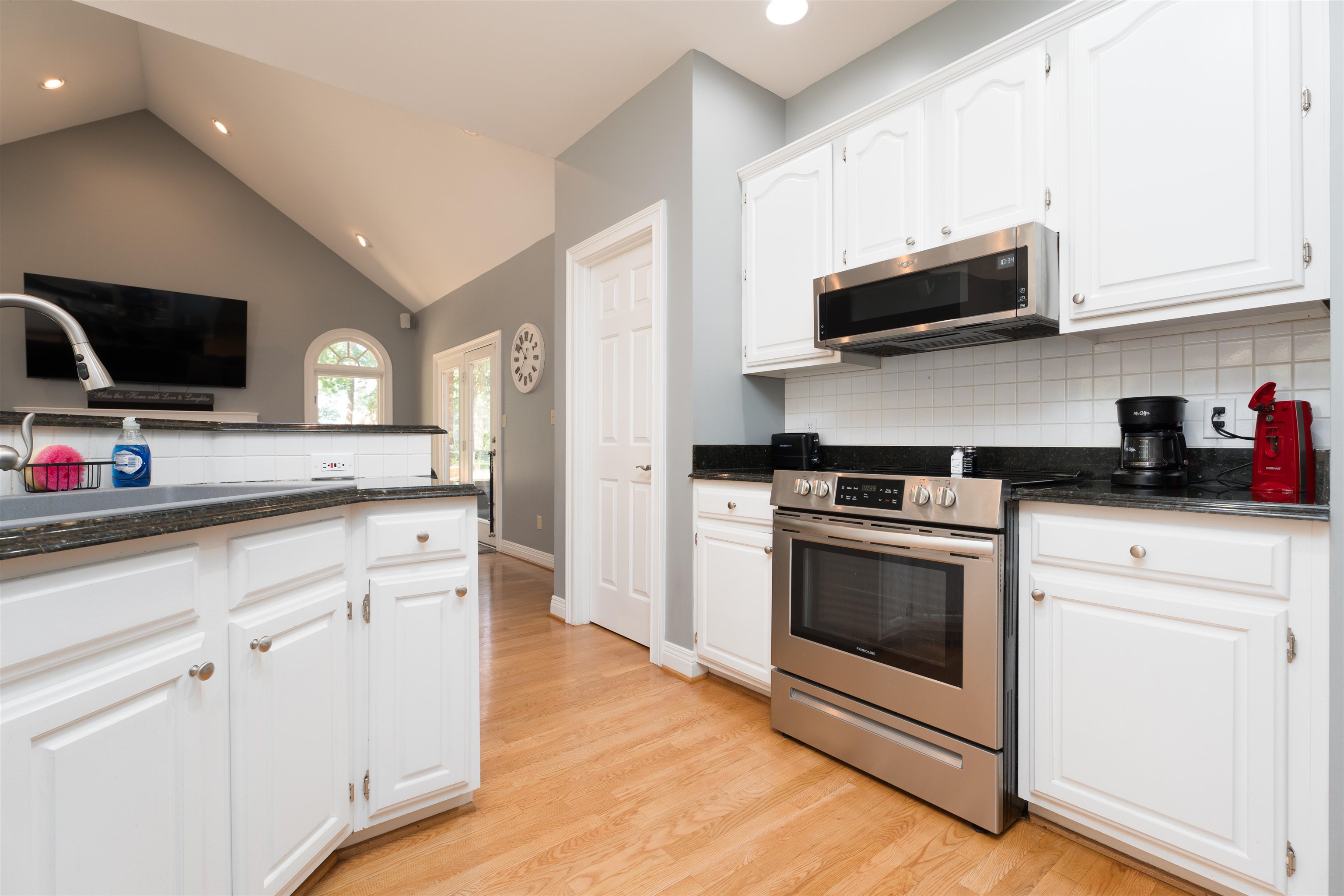 3682 Briarcliff Trace, Owensboro, Kentucky 42303, 5 Bedrooms Bedrooms, ,4 BathroomsBathrooms,Single Family Residence,For Sale,Briarcliff Trace,92449