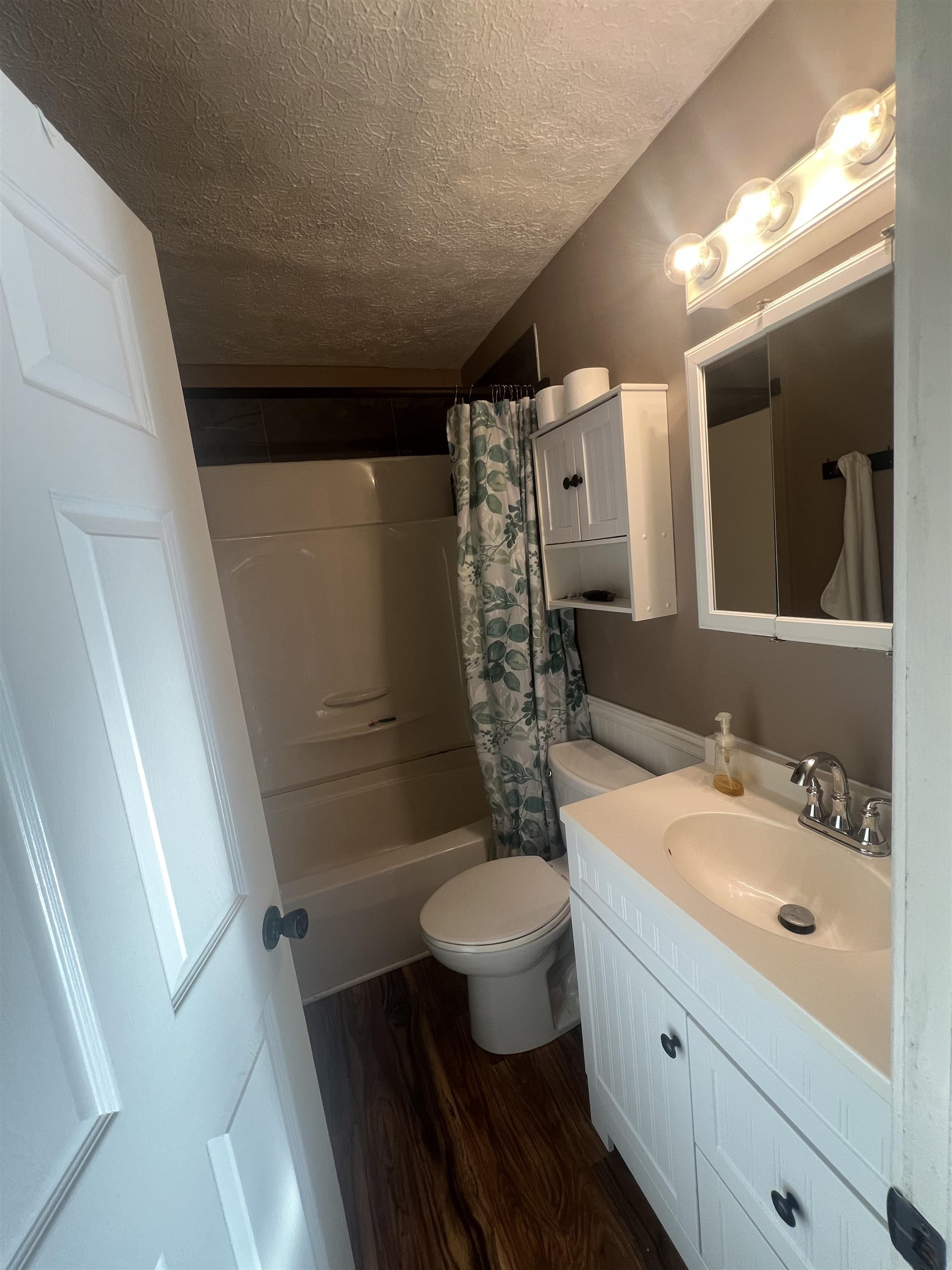 5125 Graham Ln., Owensboro, Kentucky 42303, 2 Bedrooms Bedrooms, ,1 BathroomBathrooms,Single Family Residence,For Sale,Graham Ln.,92451