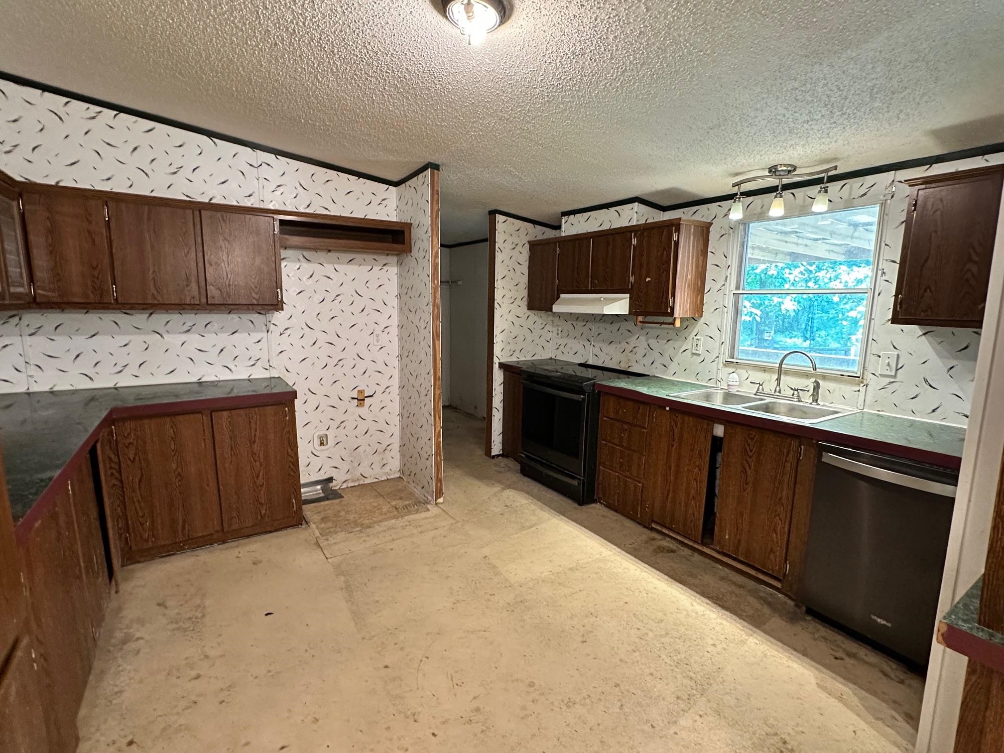 2972 Olaton Road, Olaton, Kentucky 42361, 4 Bedrooms Bedrooms, ,3 BathroomsBathrooms,Manufactured Home,For Sale,Olaton Road,92453