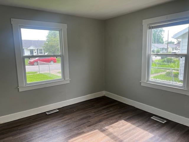413 E. 27th Street, Owensboro, Kentucky 42303, 2 Bedrooms Bedrooms, ,1 BathroomBathrooms,Single Family Residence,For Sale,E. 27th Street,92454