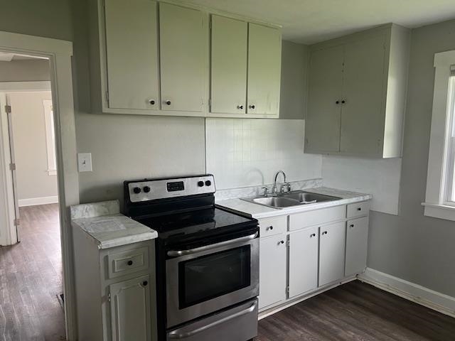413 E. 27th Street, Owensboro, Kentucky 42303, 2 Bedrooms Bedrooms, ,1 BathroomBathrooms,Single Family Residence,For Sale,E. 27th Street,92454
