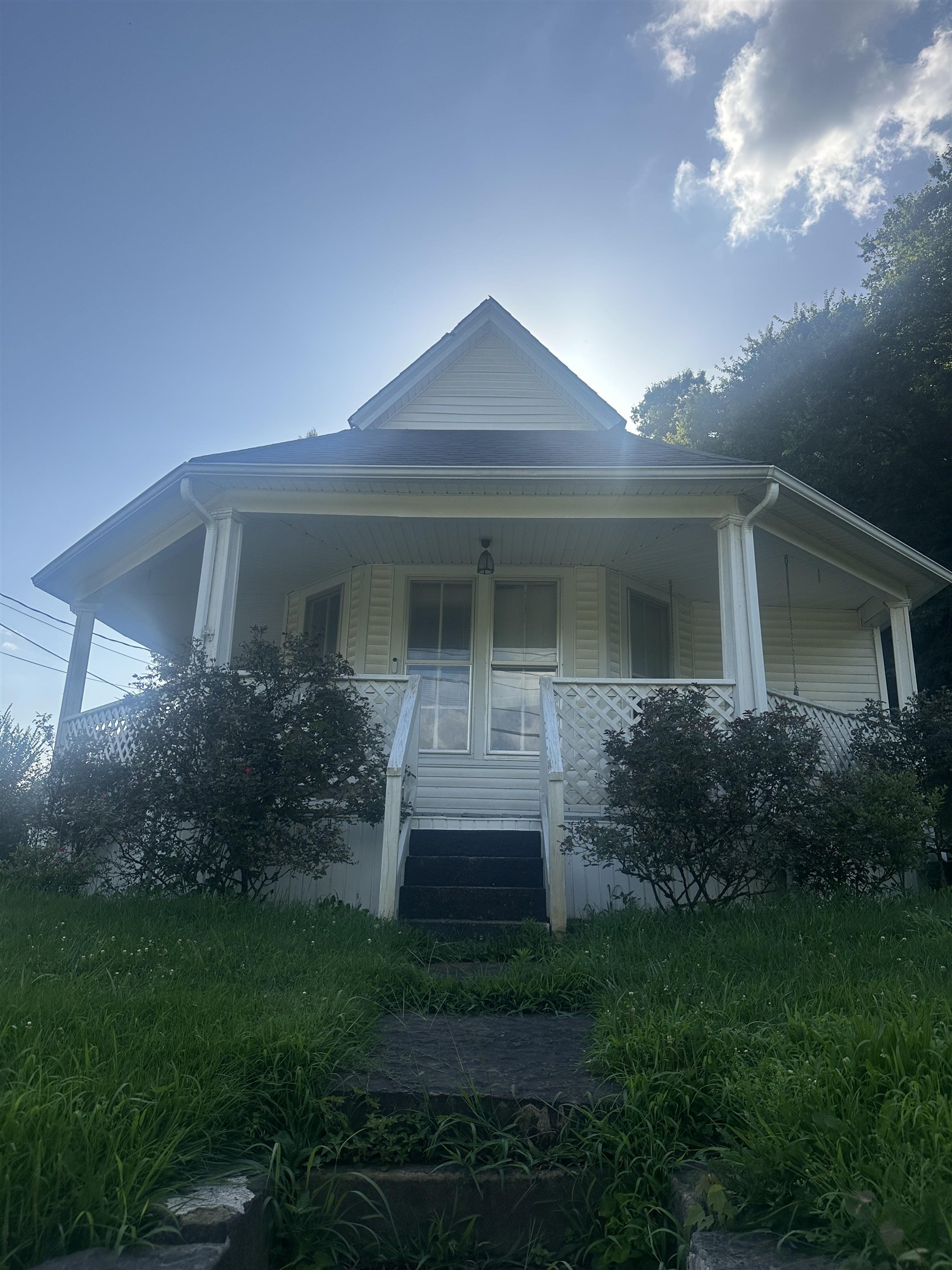 509 Main St, Caneyville, Kentucky 42721, 2 Bedrooms Bedrooms, ,1 BathroomBathrooms,Single Family Residence,For Sale,Main St,92455