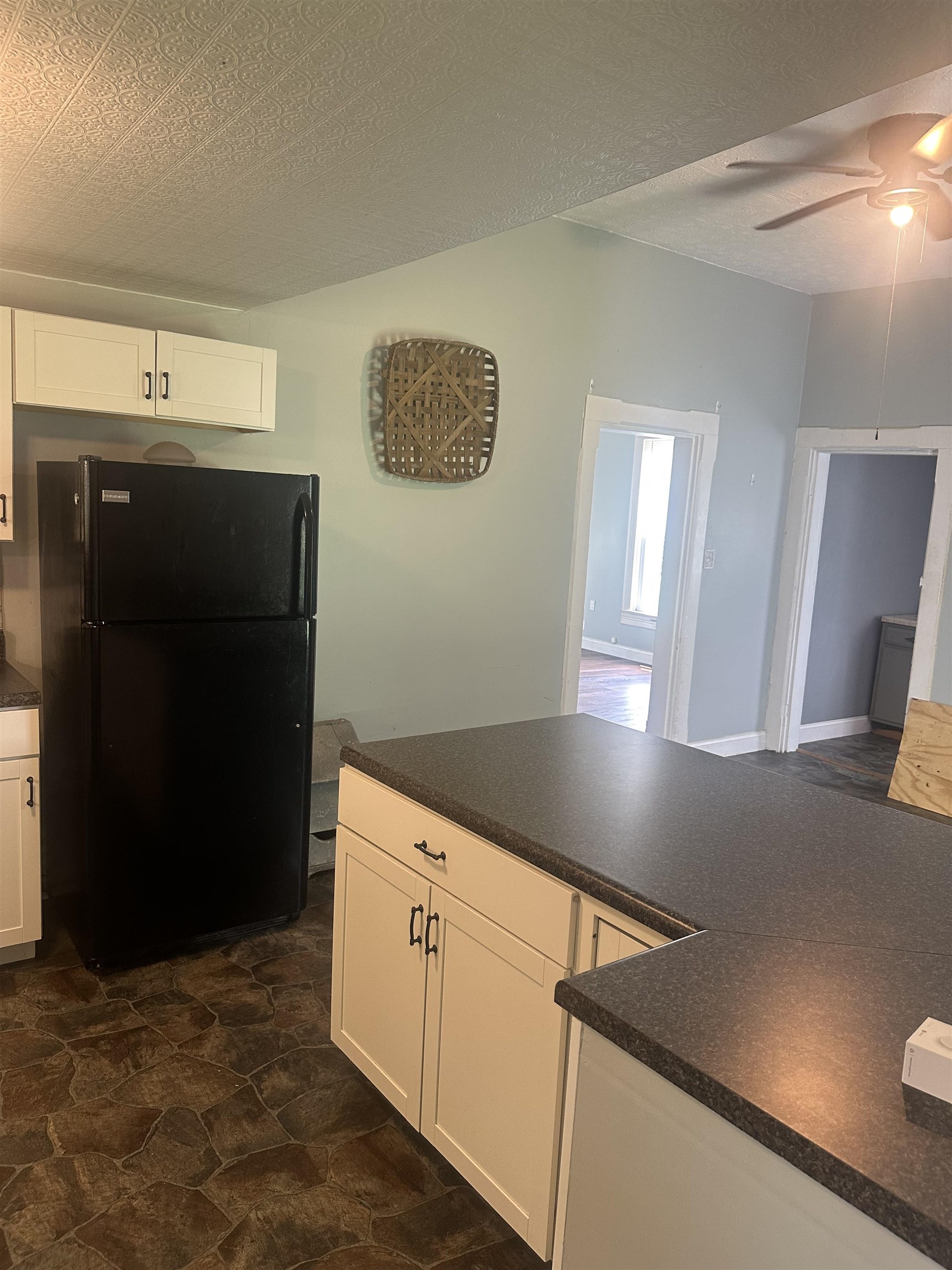 509 Main St, Caneyville, Kentucky 42721, 2 Bedrooms Bedrooms, ,1 BathroomBathrooms,Single Family Residence,For Sale,Main St,92455