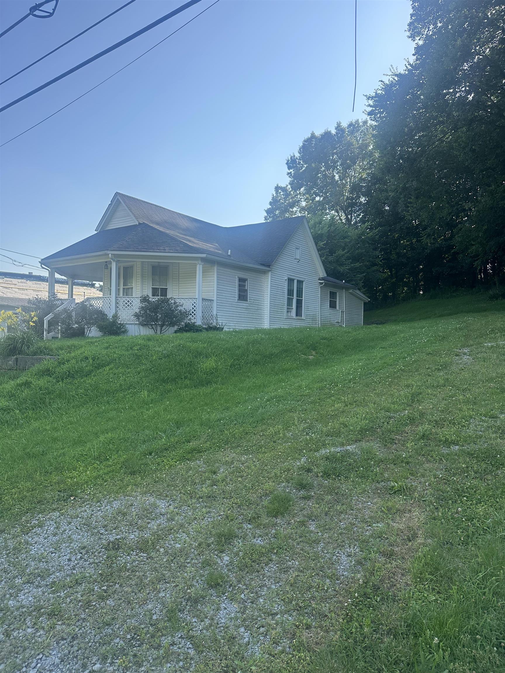 509 Main St, Caneyville, Kentucky 42721, 2 Bedrooms Bedrooms, ,1 BathroomBathrooms,Single Family Residence,For Sale,Main St,92455