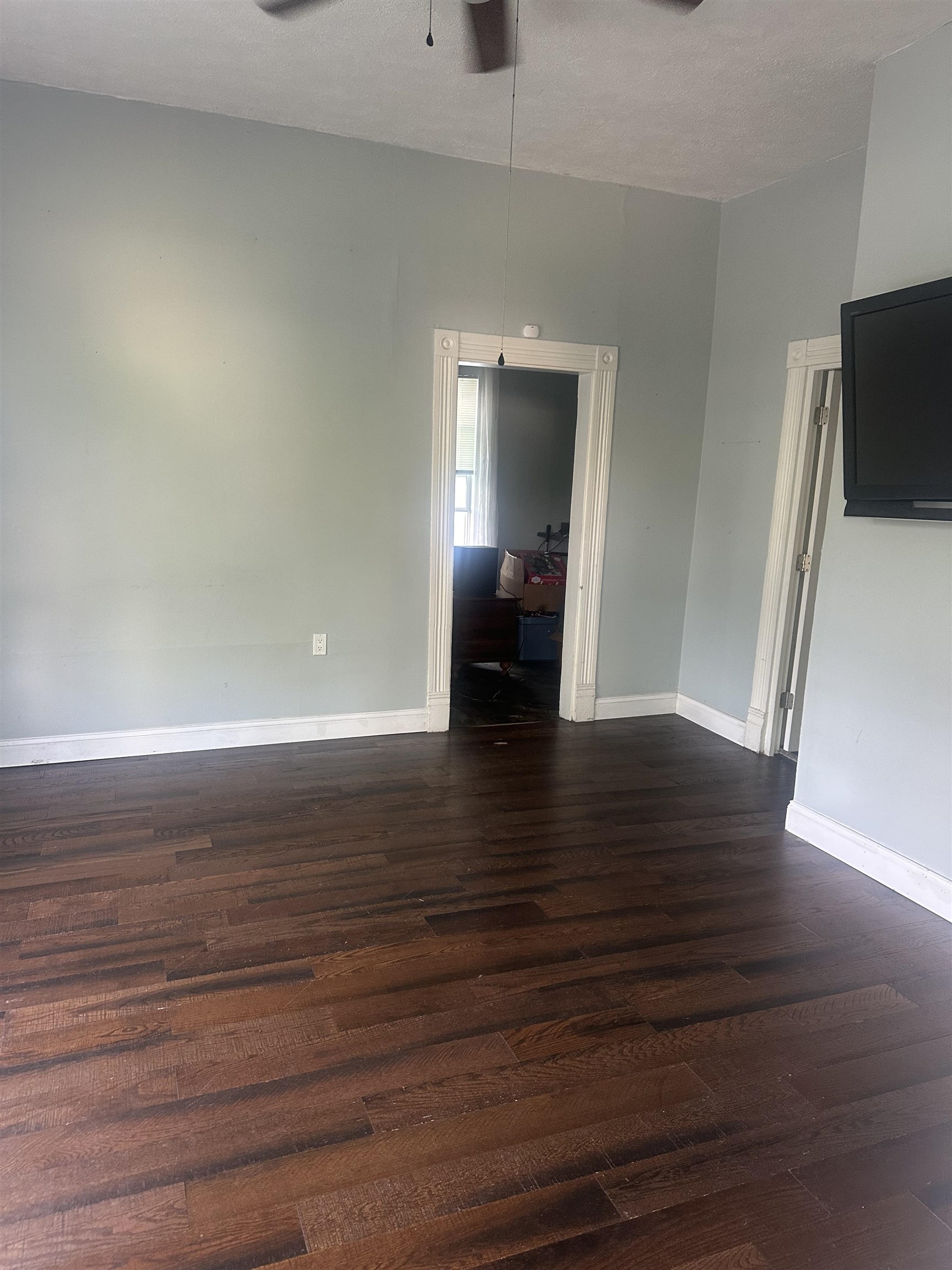 509 Main St, Caneyville, Kentucky 42721, 2 Bedrooms Bedrooms, ,1 BathroomBathrooms,Single Family Residence,For Sale,Main St,92455