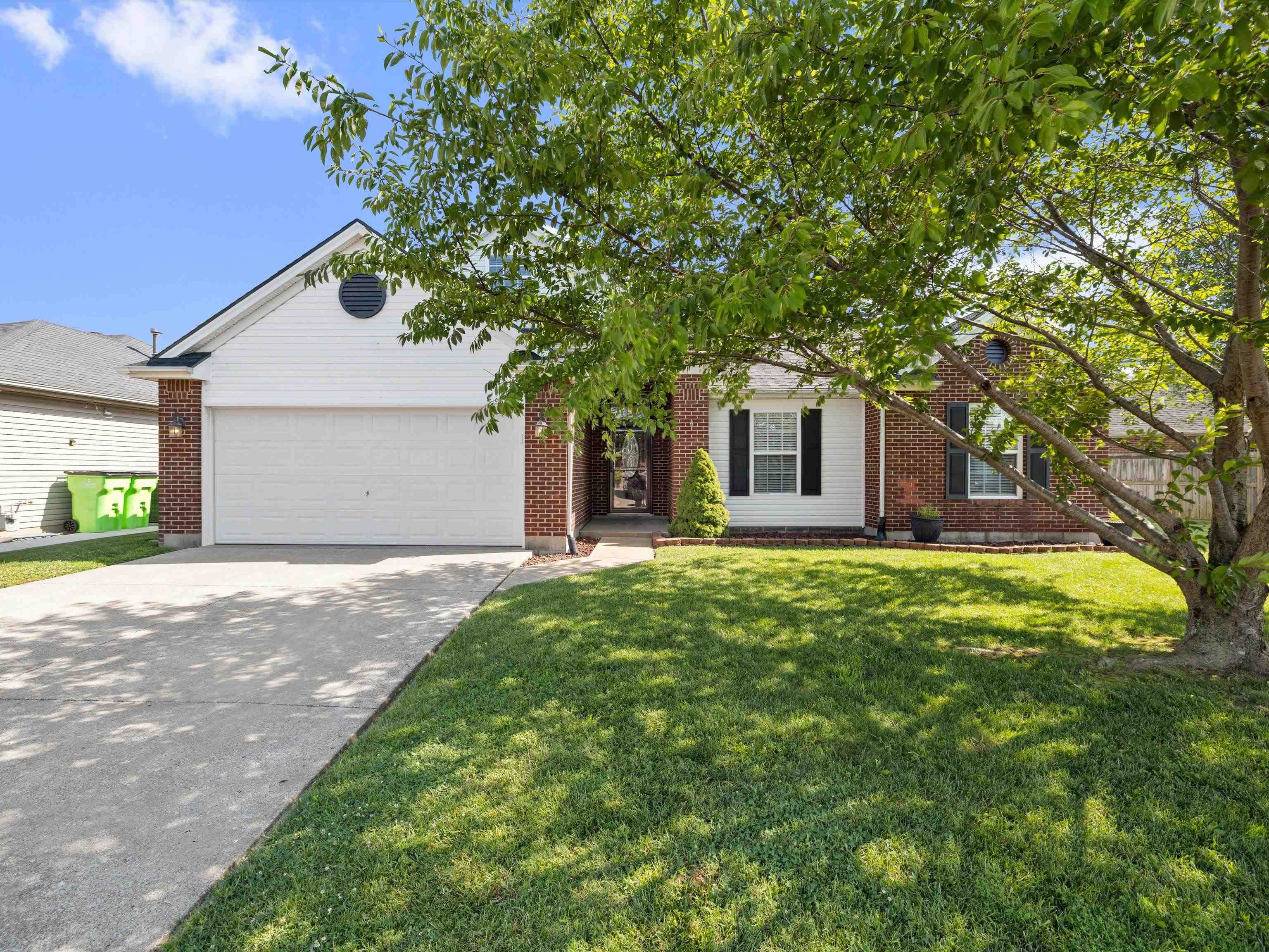 331 Camden Circle, Owensboro, Kentucky 42301, 4 Bedrooms Bedrooms, ,2 BathroomsBathrooms,Single Family Residence,For Sale,Camden Circle,92456