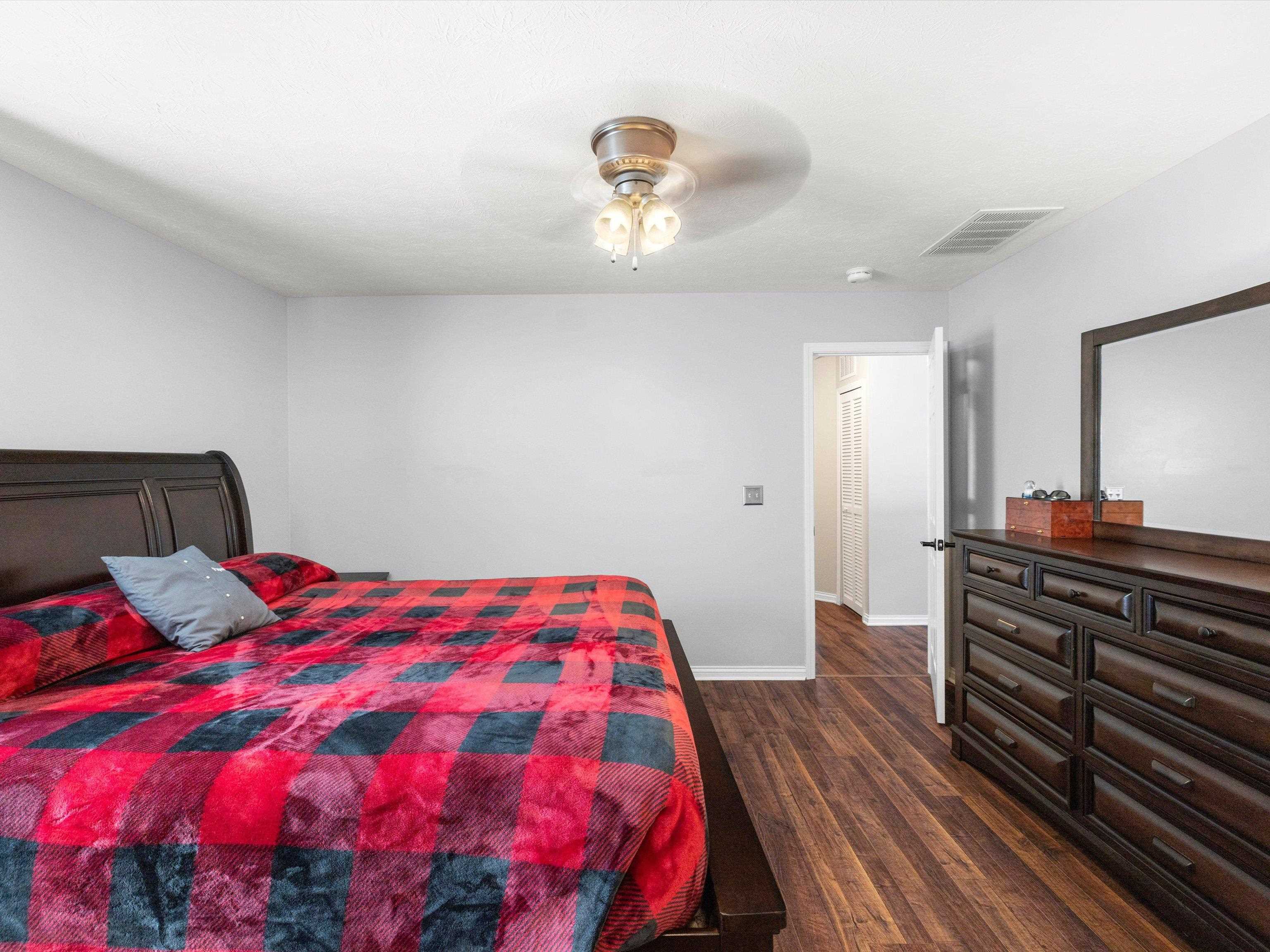 331 Camden Circle, Owensboro, Kentucky 42301, 4 Bedrooms Bedrooms, ,2 BathroomsBathrooms,Single Family Residence,For Sale,Camden Circle,92456