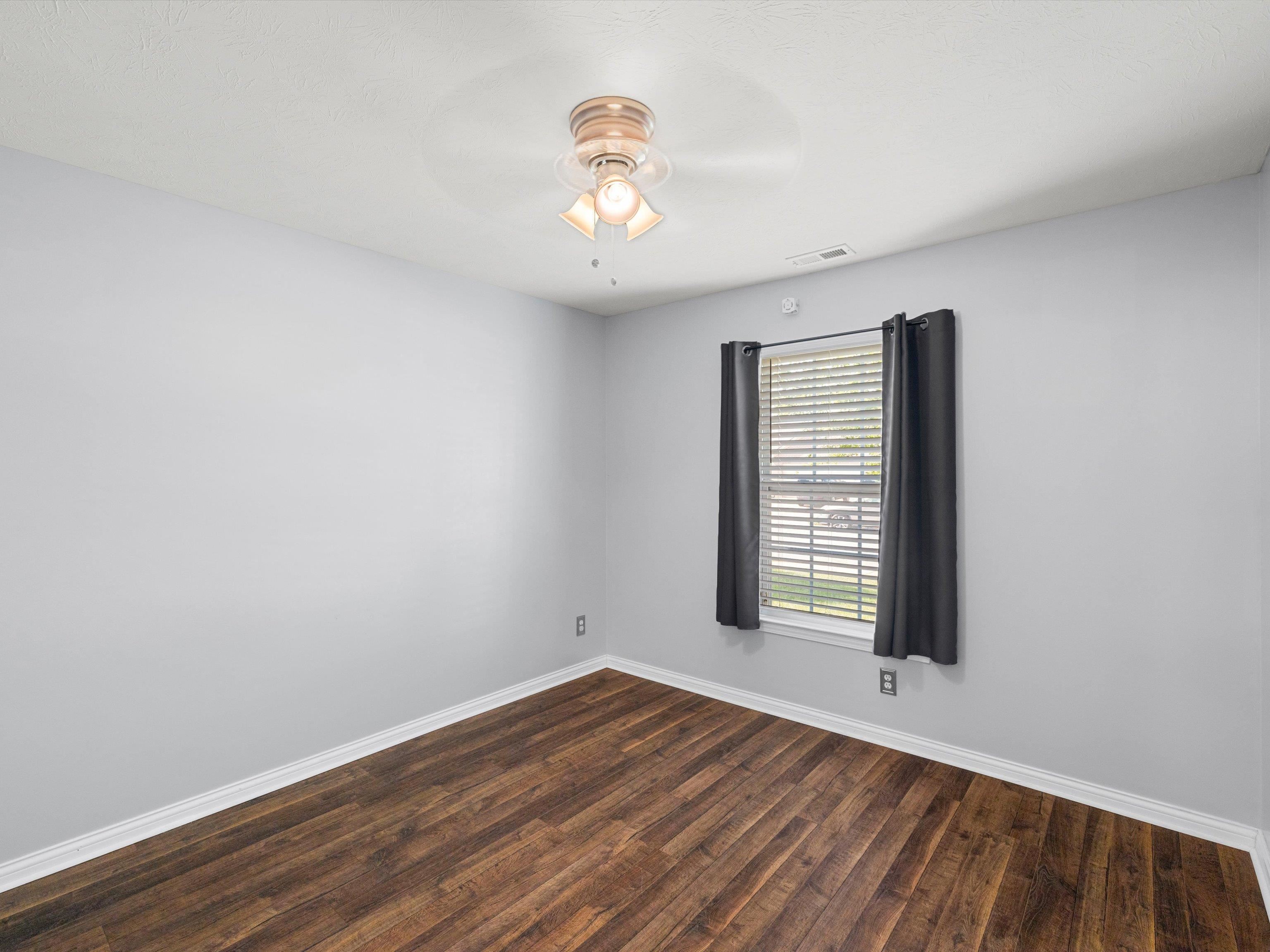 331 Camden Circle, Owensboro, Kentucky 42301, 4 Bedrooms Bedrooms, ,2 BathroomsBathrooms,Single Family Residence,For Sale,Camden Circle,92456