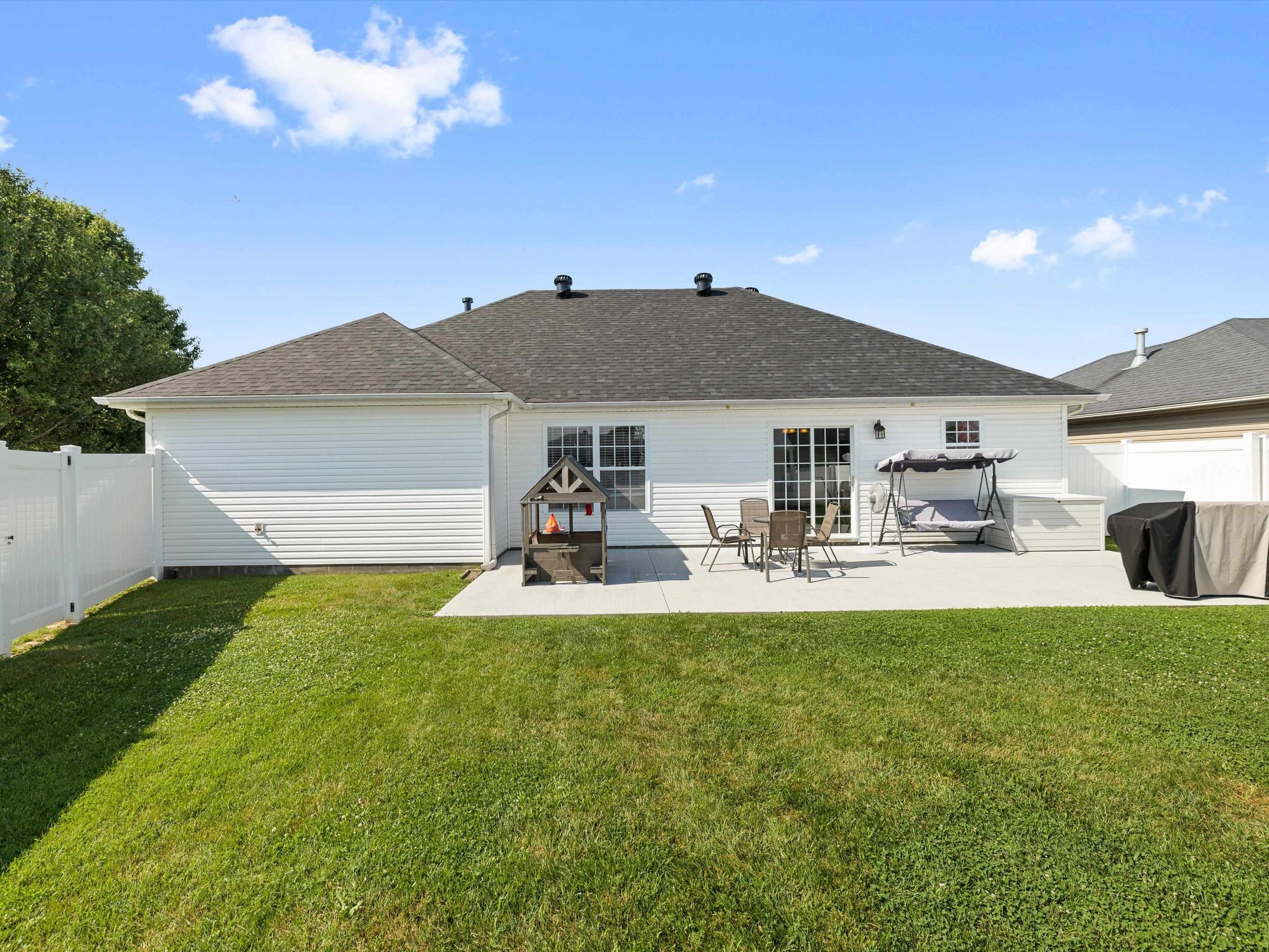 331 Camden Circle, Owensboro, Kentucky 42301, 4 Bedrooms Bedrooms, ,2 BathroomsBathrooms,Single Family Residence,For Sale,Camden Circle,92456