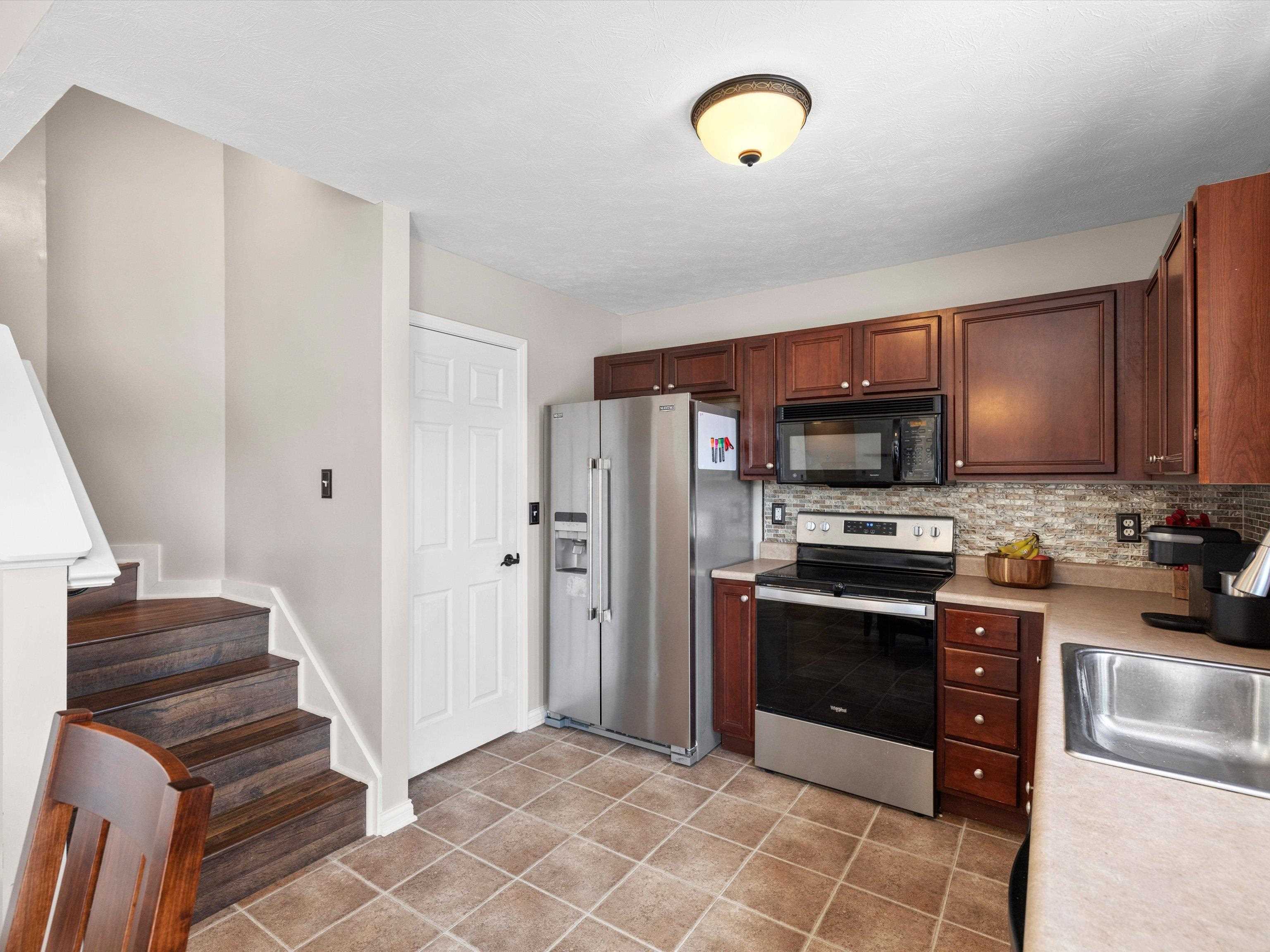 331 Camden Circle, Owensboro, Kentucky 42301, 4 Bedrooms Bedrooms, ,2 BathroomsBathrooms,Single Family Residence,For Sale,Camden Circle,92456