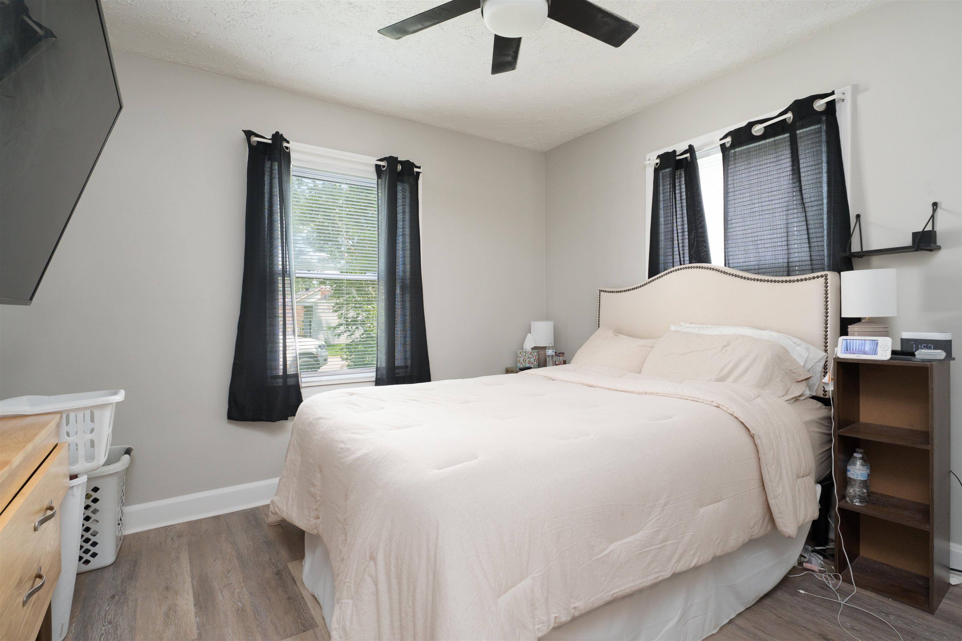 3203 Daviess St, Owensboro, Kentucky 42303, 2 Bedrooms Bedrooms, ,1 BathroomBathrooms,Single Family Residence,For Sale,Daviess St,92458