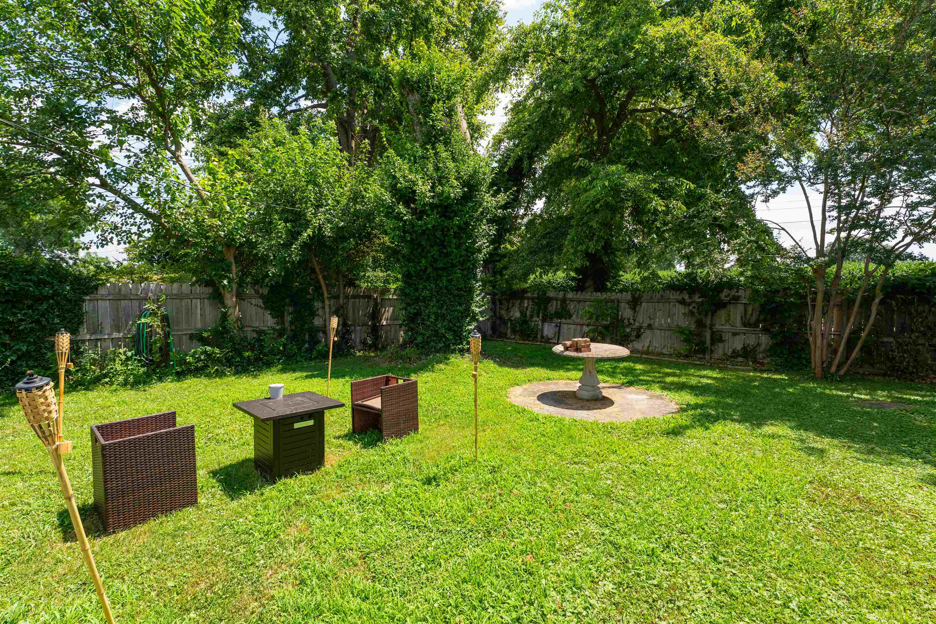 3203 Daviess St, Owensboro, Kentucky 42303, 2 Bedrooms Bedrooms, ,1 BathroomBathrooms,Single Family Residence,For Sale,Daviess St,92458