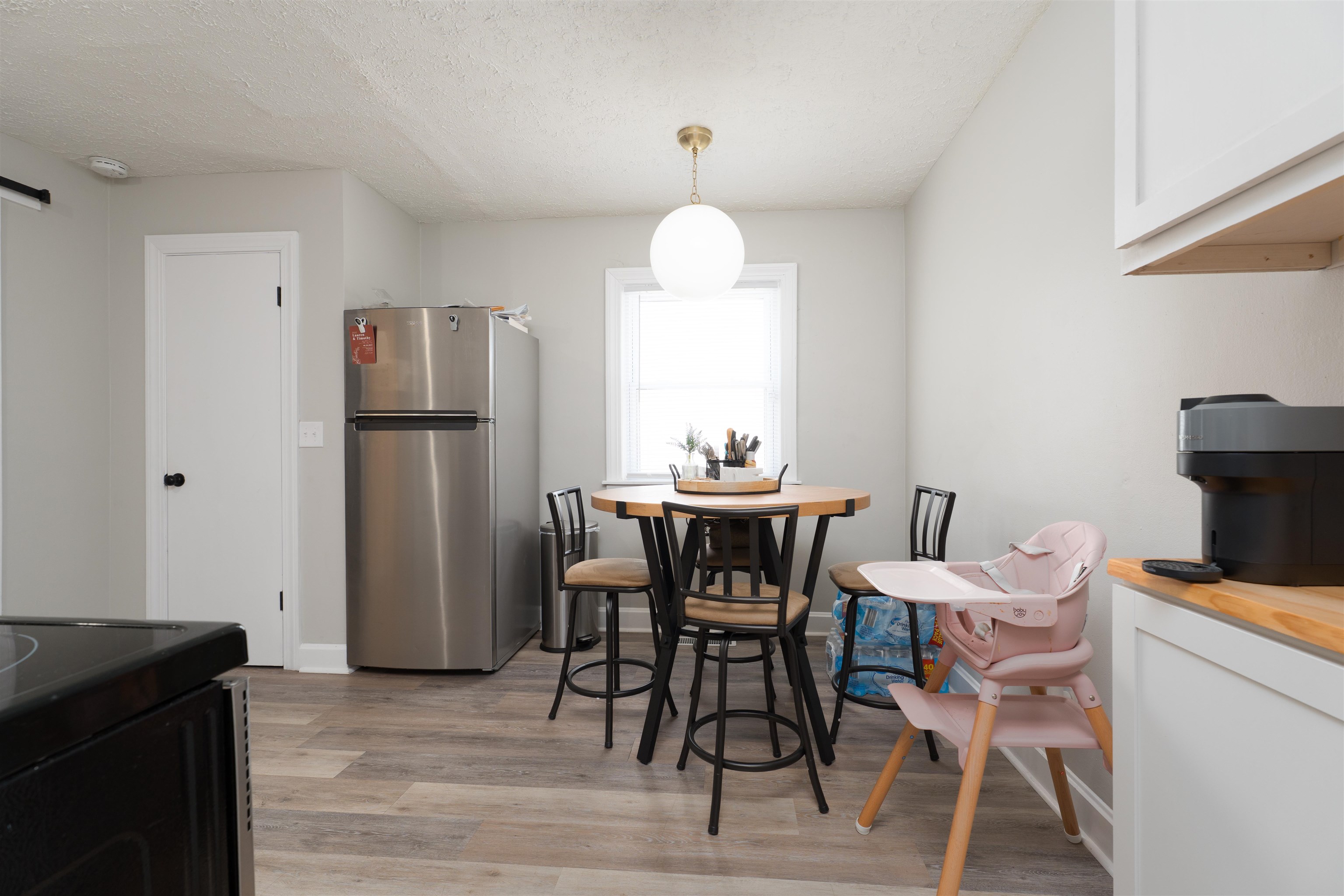 3203 Daviess St, Owensboro, Kentucky 42303, 2 Bedrooms Bedrooms, ,1 BathroomBathrooms,Single Family Residence,For Sale,Daviess St,92458
