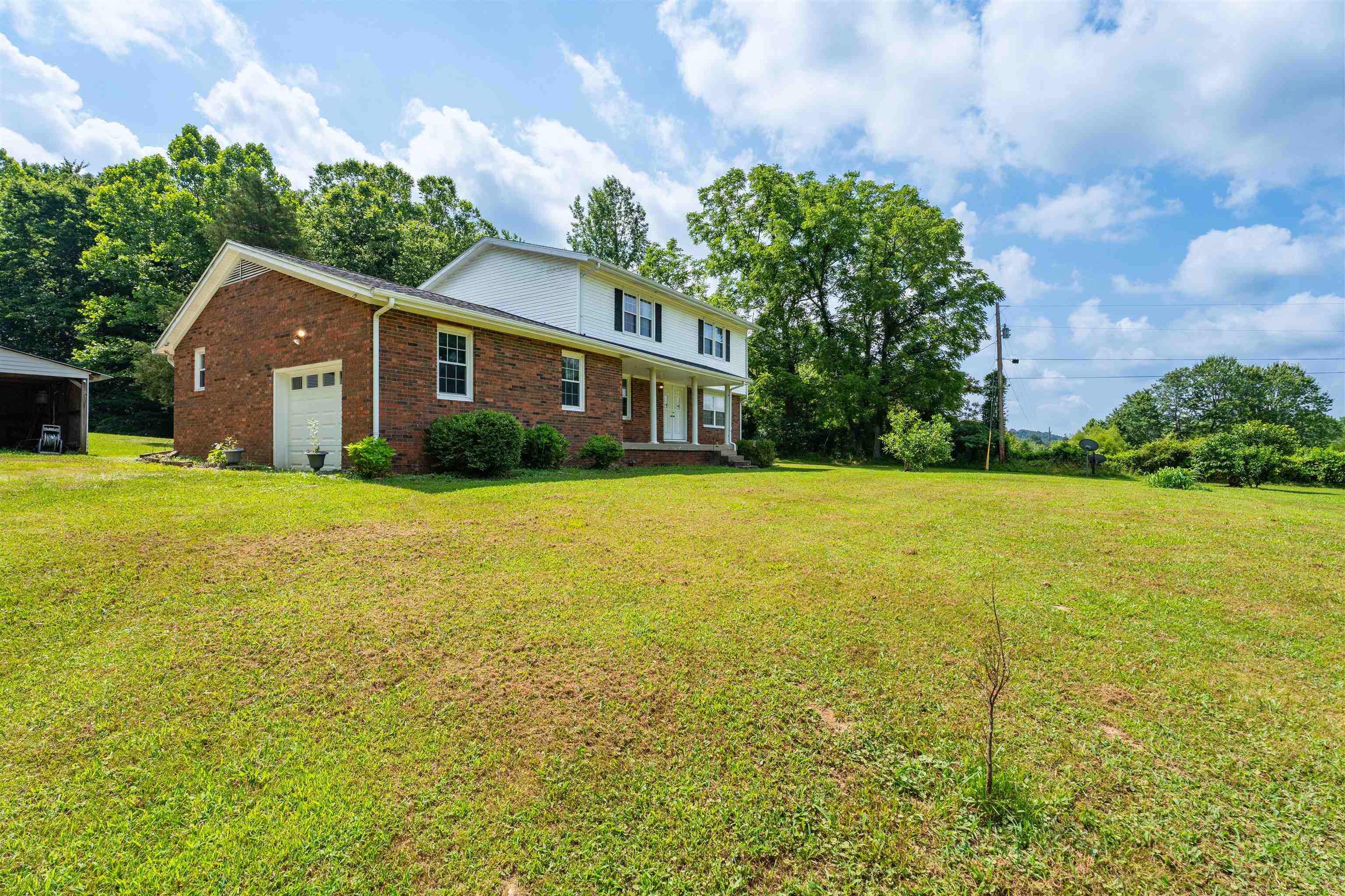 238 County Line Rd, Fordsville, Kentucky 42343, 5 Bedrooms Bedrooms, ,3 BathroomsBathrooms,Single Family Residence,For Sale,County Line Rd,92459