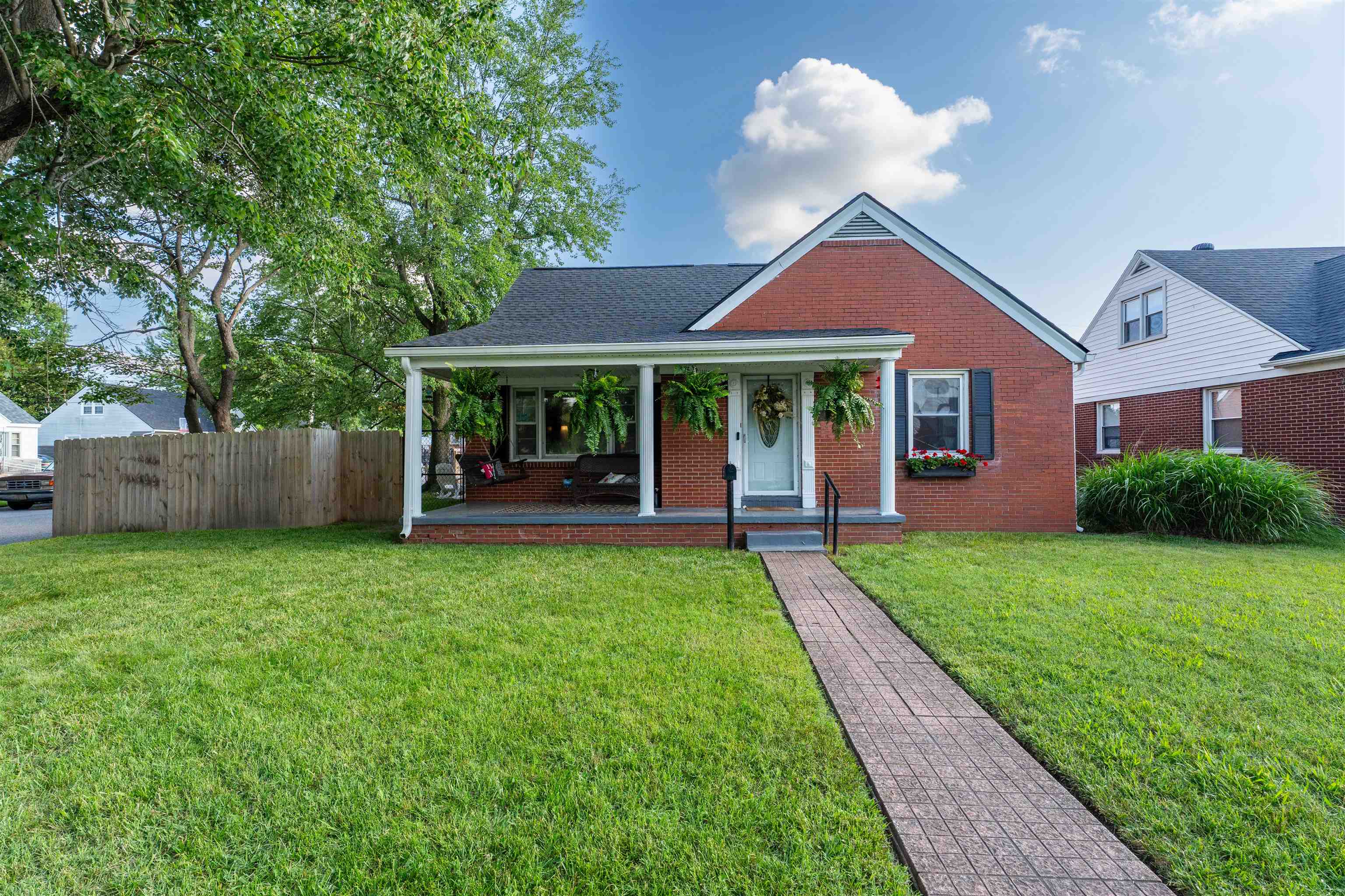 500 Suffolk Dr, Owensboro, Kentucky 42303, 4 Bedrooms Bedrooms, ,2 BathroomsBathrooms,Single Family Residence,For Sale,Suffolk Dr,92464