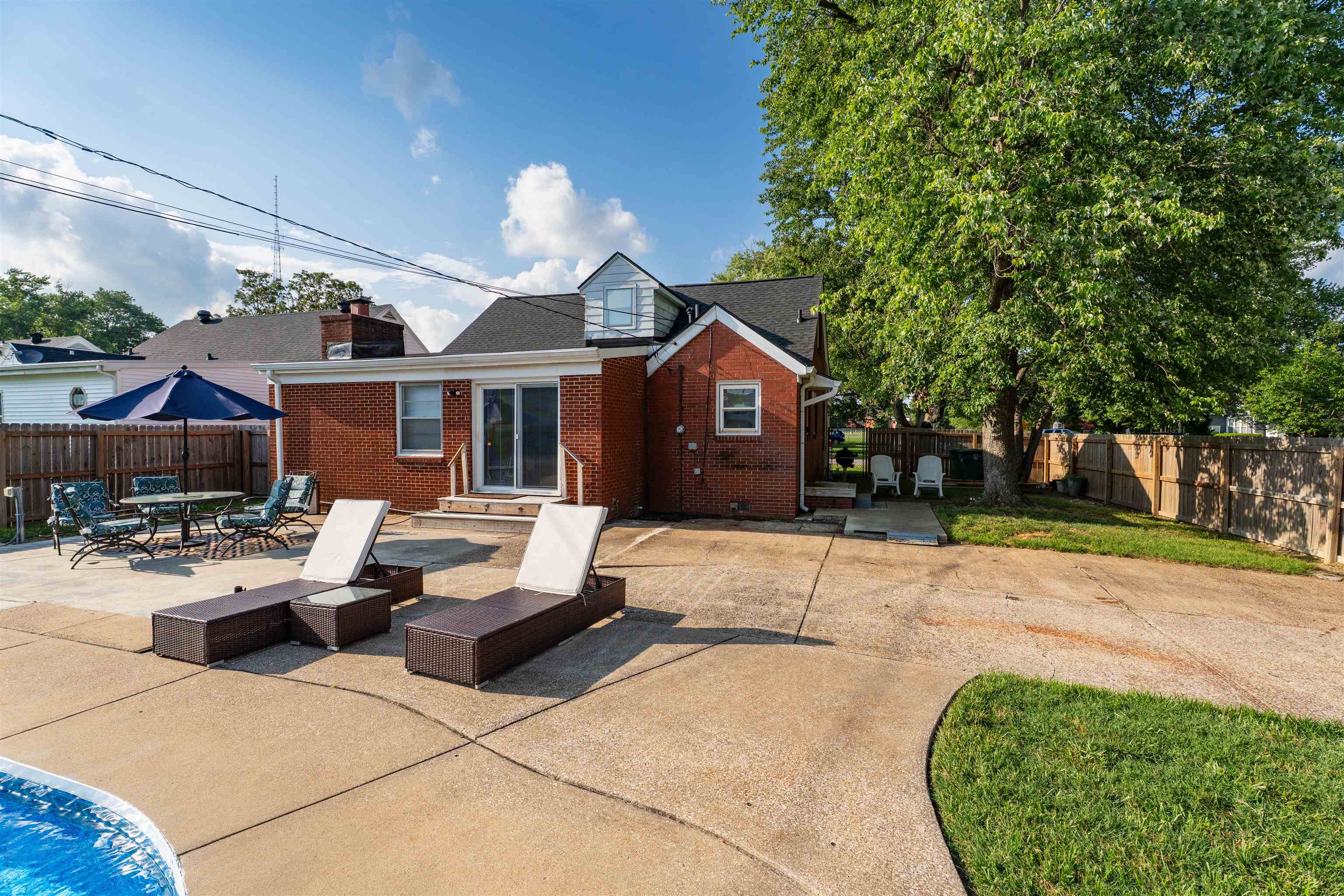 500 Suffolk Dr, Owensboro, Kentucky 42303, 4 Bedrooms Bedrooms, ,2 BathroomsBathrooms,Single Family Residence,For Sale,Suffolk Dr,92464