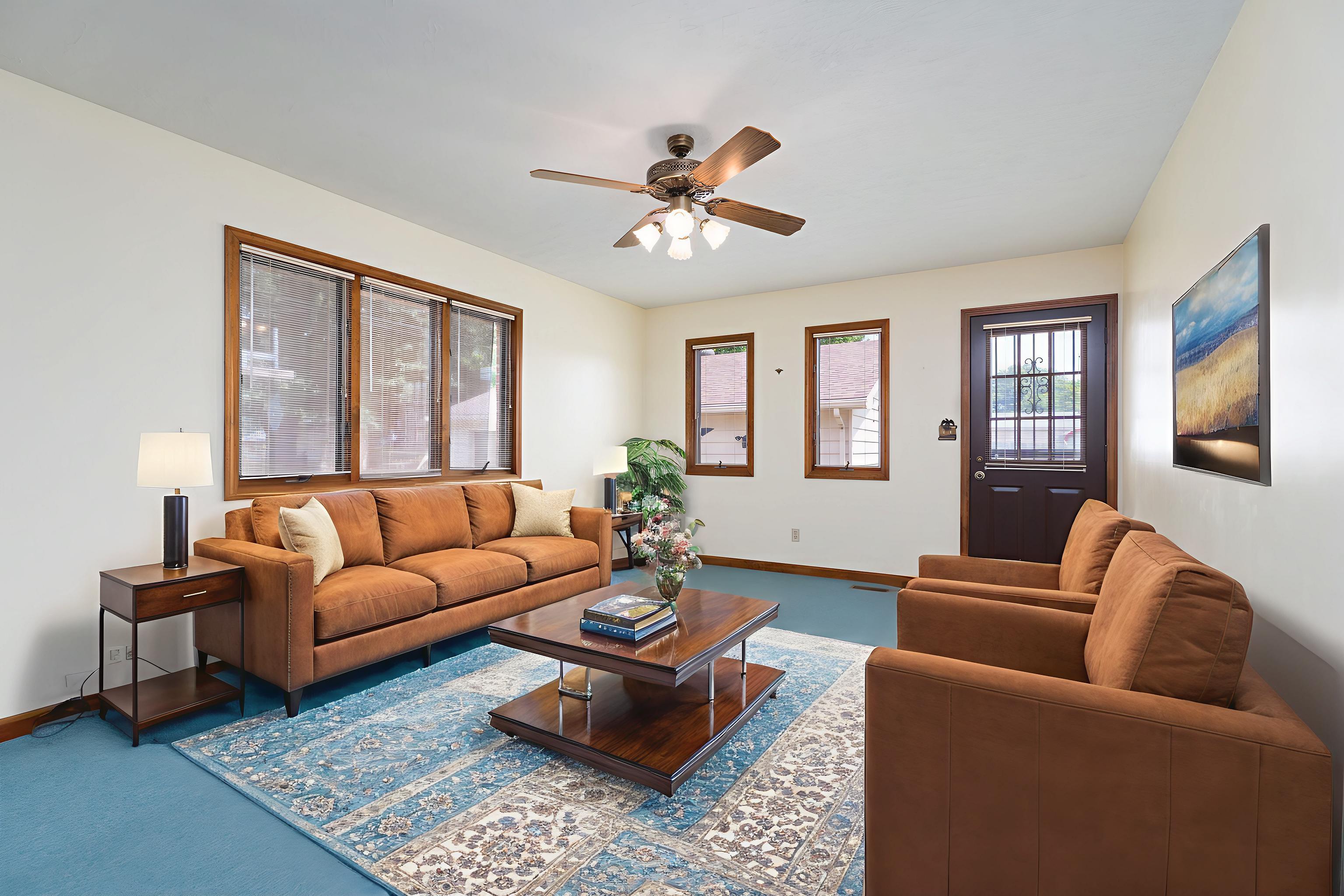 815 Devonshire Dr, Owensboro, Kentucky 42303, 3 Bedrooms Bedrooms, ,2 BathroomsBathrooms,Single Family Residence,For Sale,Devonshire Dr,92466