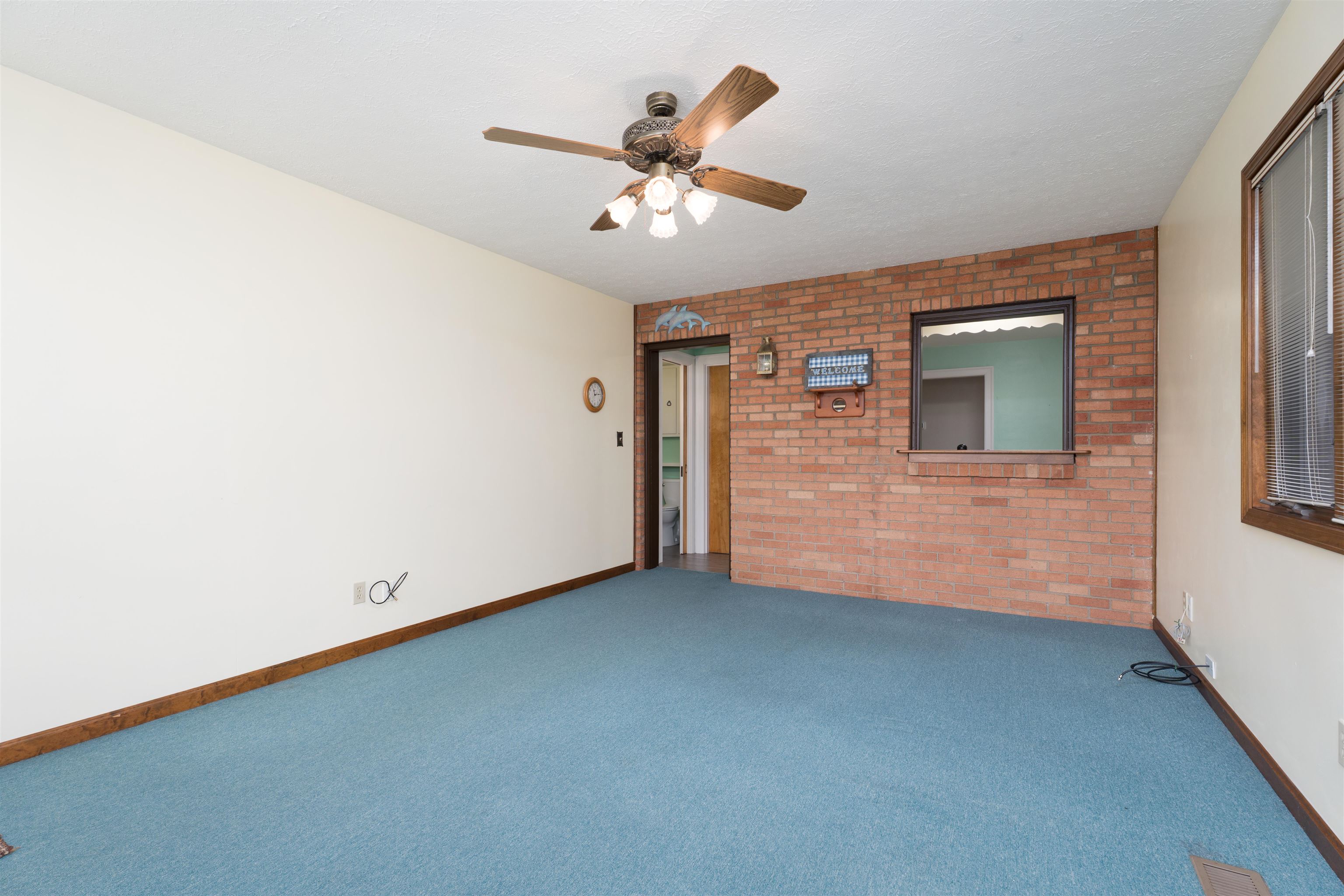 815 Devonshire Dr, Owensboro, Kentucky 42303, 3 Bedrooms Bedrooms, ,2 BathroomsBathrooms,Single Family Residence,For Sale,Devonshire Dr,92466