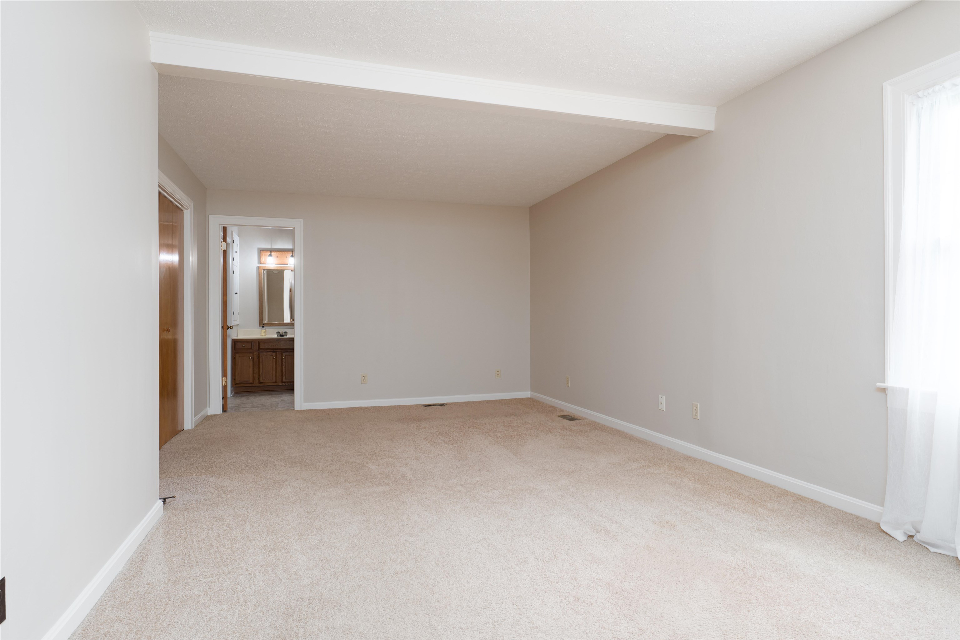 815 Devonshire Dr, Owensboro, Kentucky 42303, 3 Bedrooms Bedrooms, ,2 BathroomsBathrooms,Single Family Residence,For Sale,Devonshire Dr,92466