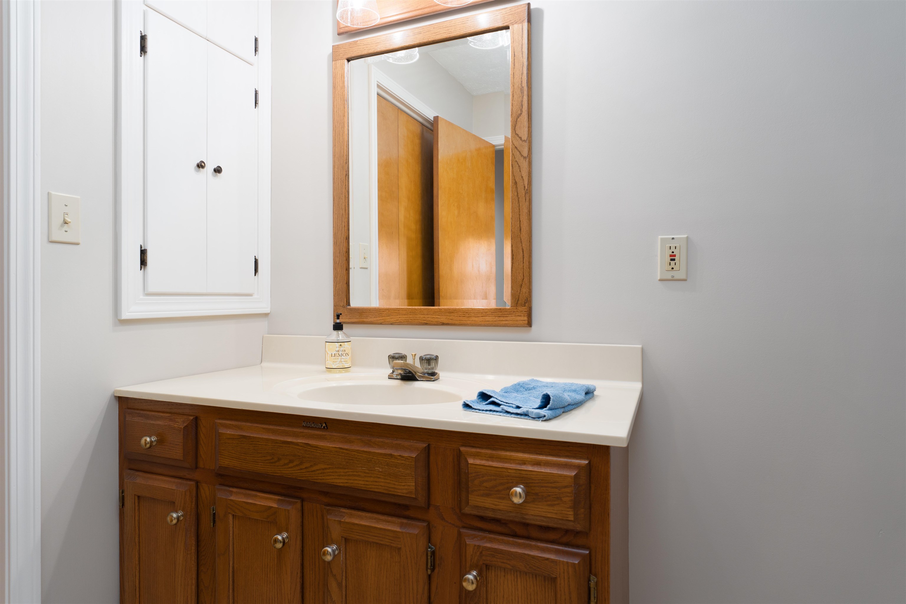 815 Devonshire Dr, Owensboro, Kentucky 42303, 3 Bedrooms Bedrooms, ,2 BathroomsBathrooms,Single Family Residence,For Sale,Devonshire Dr,92466