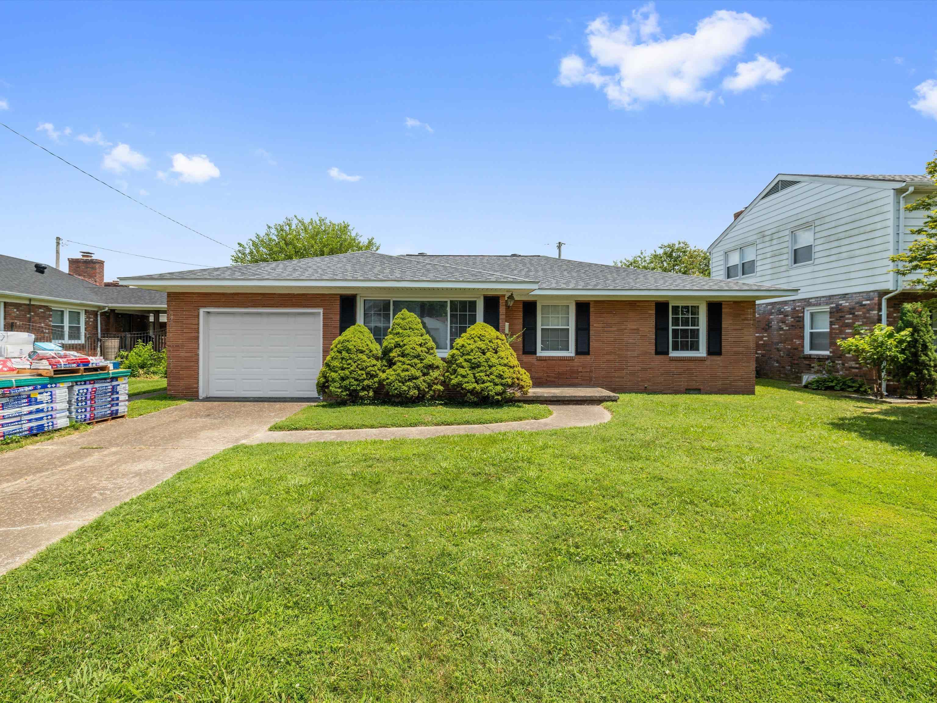 2503 Dartmouth Drive, Owensboro, Kentucky 42301, 3 Bedrooms Bedrooms, ,1 BathroomBathrooms,Single Family Residence,For Sale,Dartmouth Drive,92467