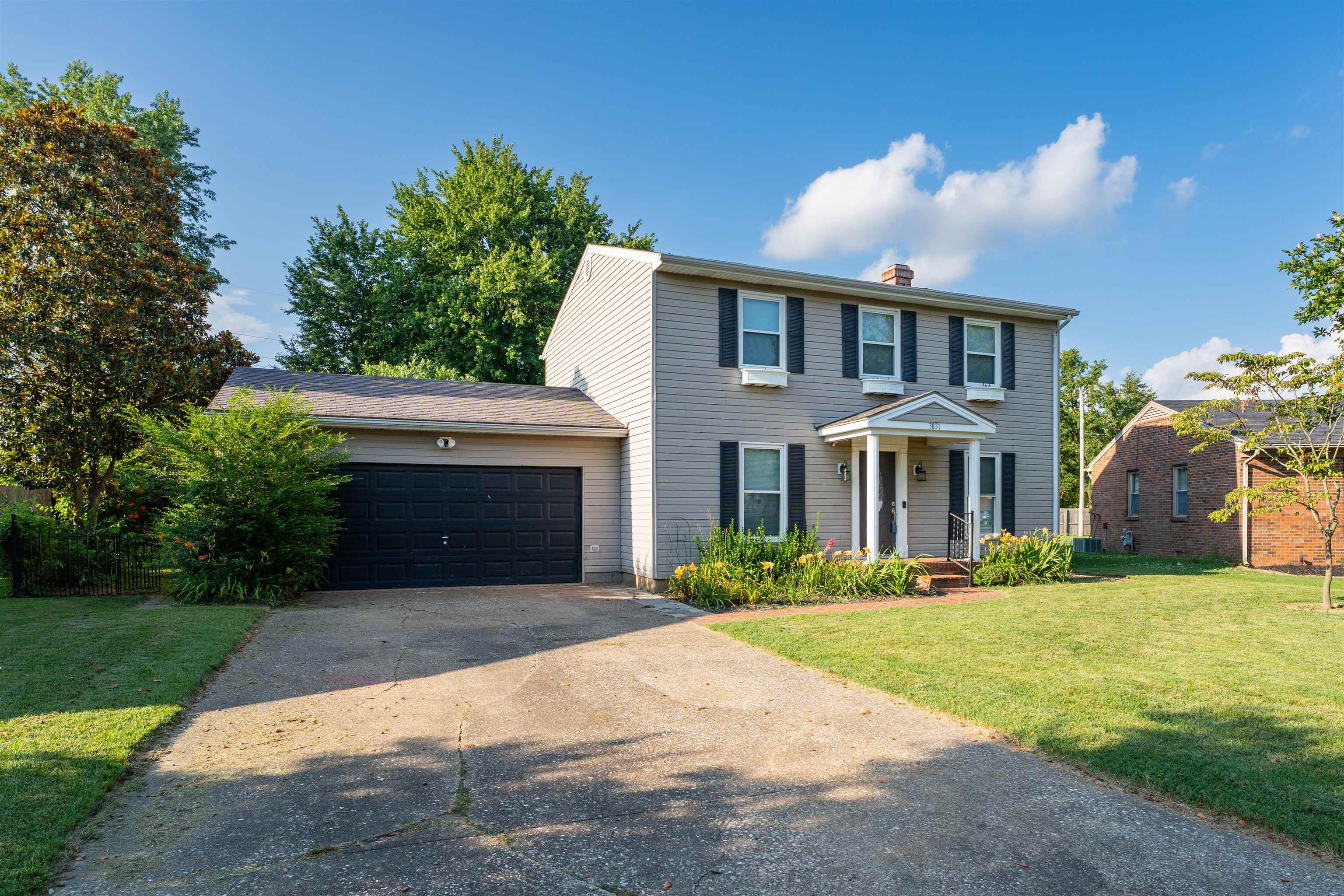 3831 Greenfield Lane, Owensboro, Kentucky 42301, 5 Bedrooms Bedrooms, ,1 BathroomBathrooms,Single Family Residence,For Sale,Greenfield Lane,92469