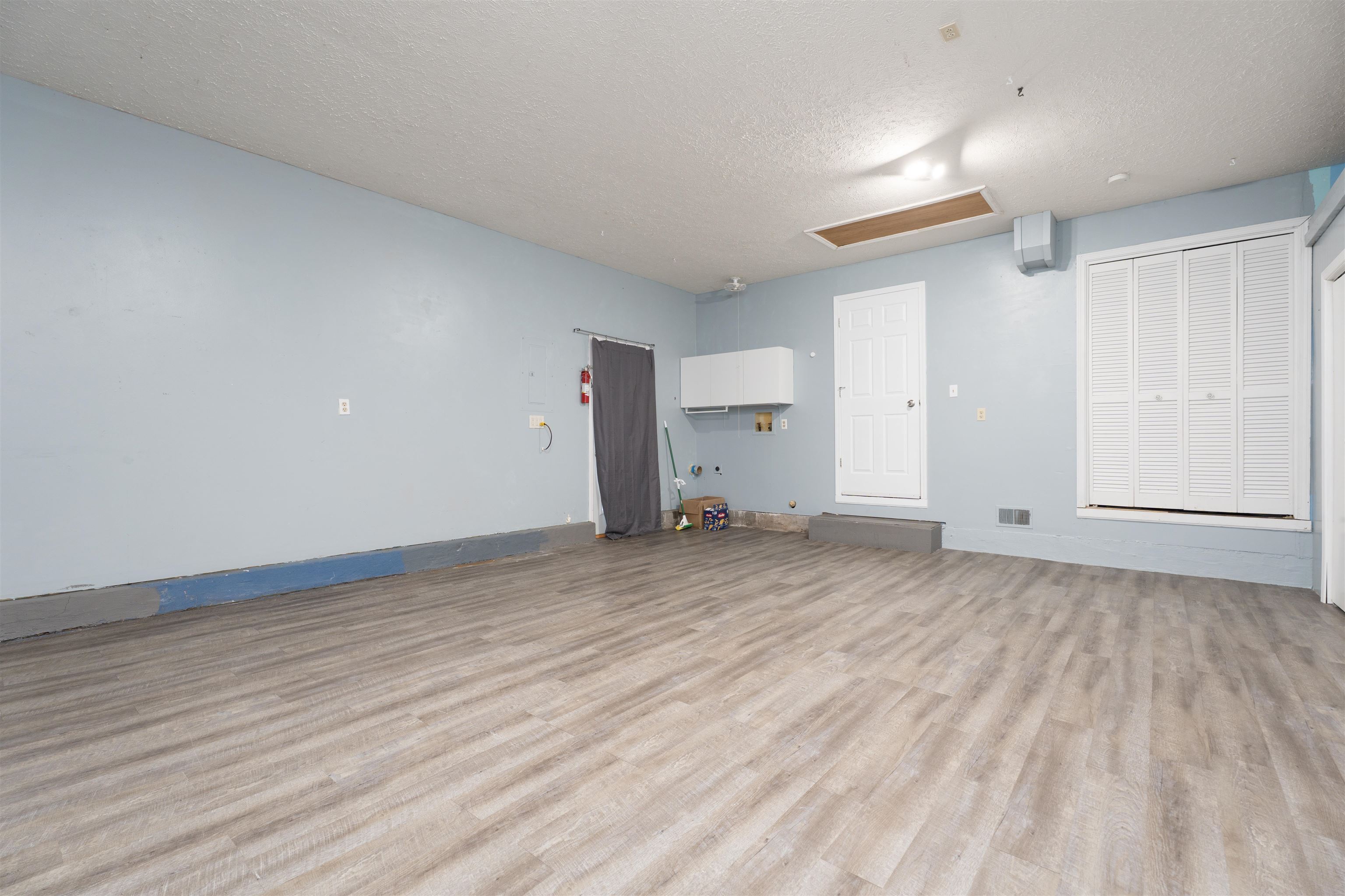 3831 Greenfield Lane, Owensboro, Kentucky 42301, 5 Bedrooms Bedrooms, ,1 BathroomBathrooms,Single Family Residence,For Sale,Greenfield Lane,92469