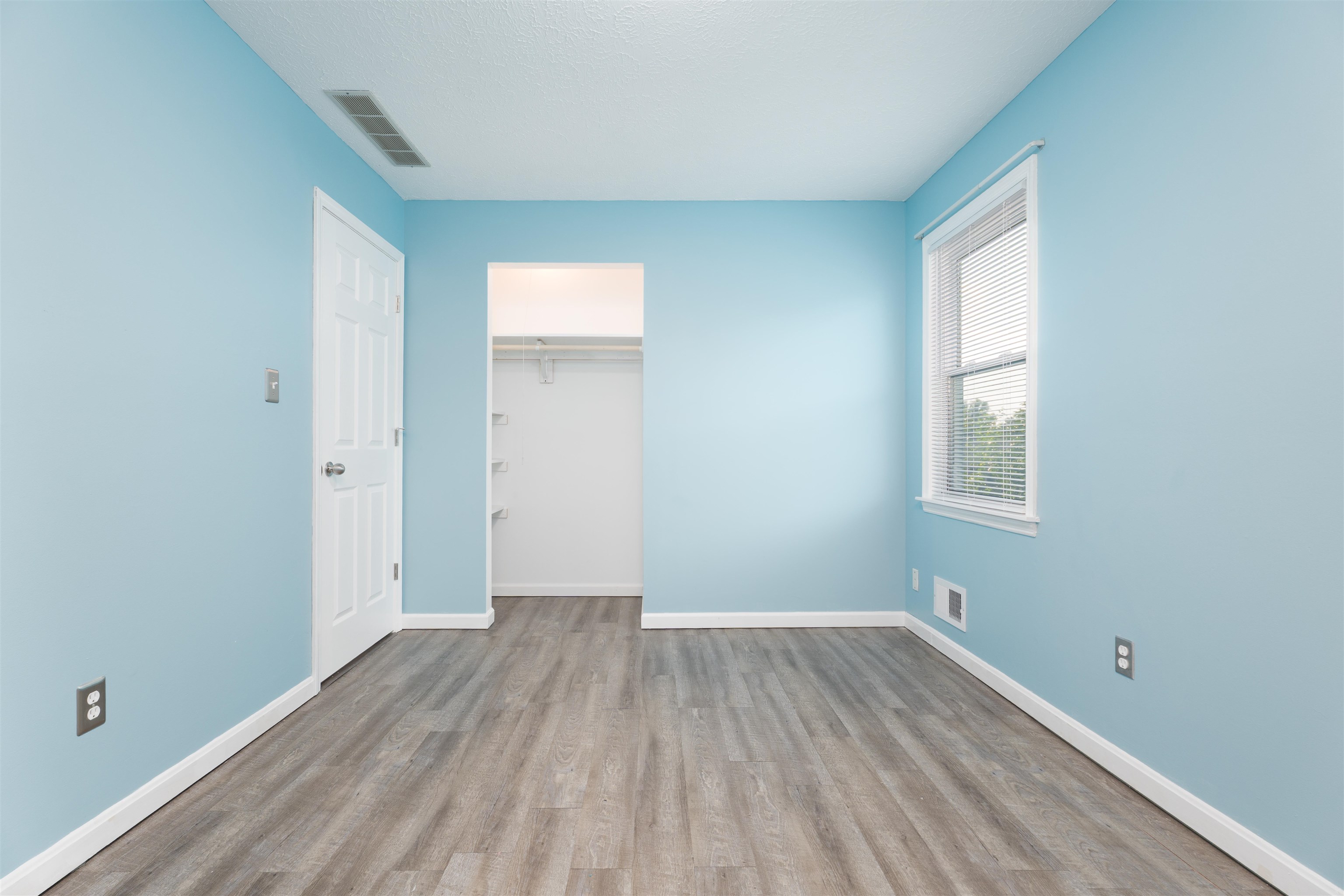 3831 Greenfield Lane, Owensboro, Kentucky 42301, 5 Bedrooms Bedrooms, ,1 BathroomBathrooms,Single Family Residence,For Sale,Greenfield Lane,92469