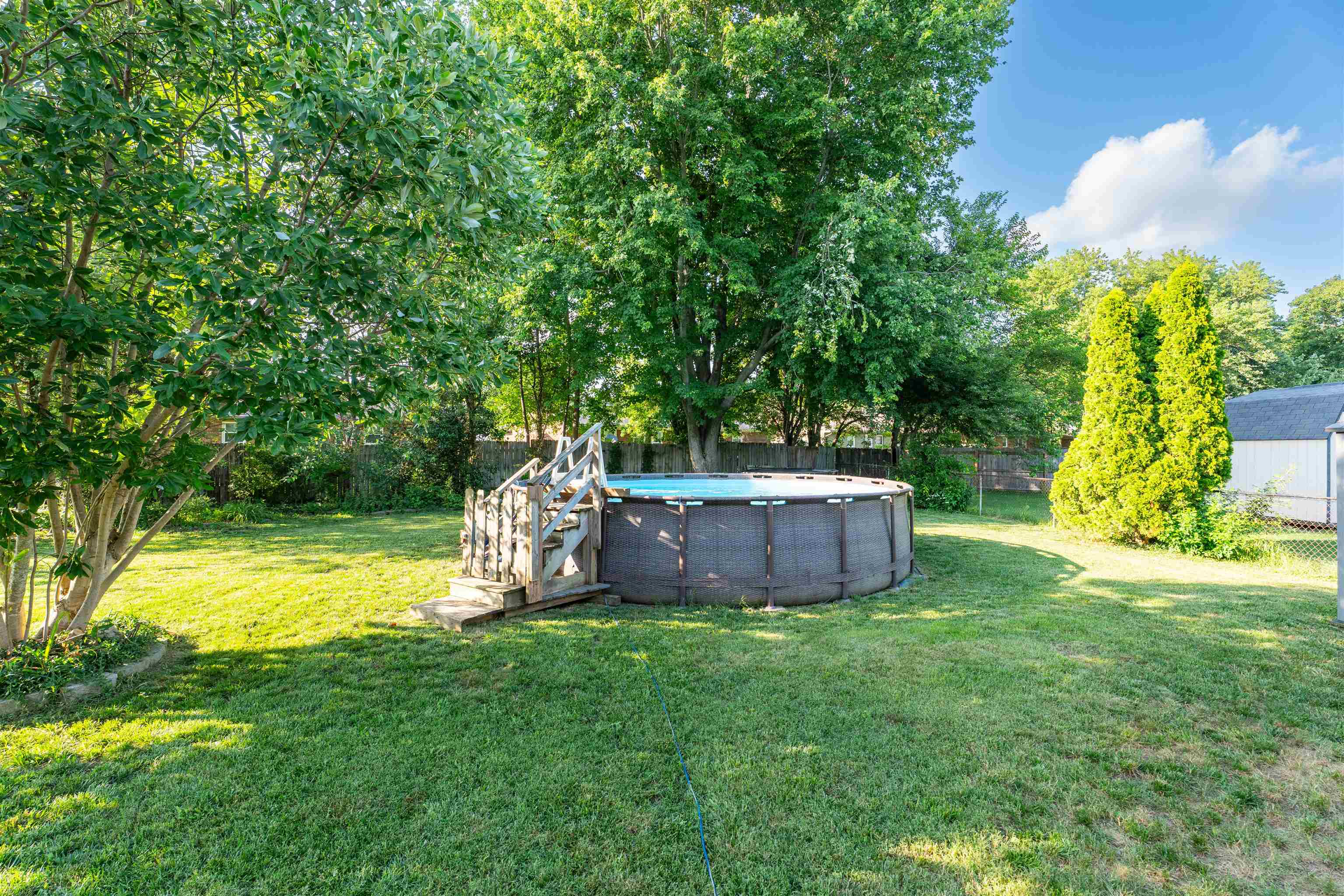 3831 Greenfield Lane, Owensboro, Kentucky 42301, 5 Bedrooms Bedrooms, ,1 BathroomBathrooms,Single Family Residence,For Sale,Greenfield Lane,92469