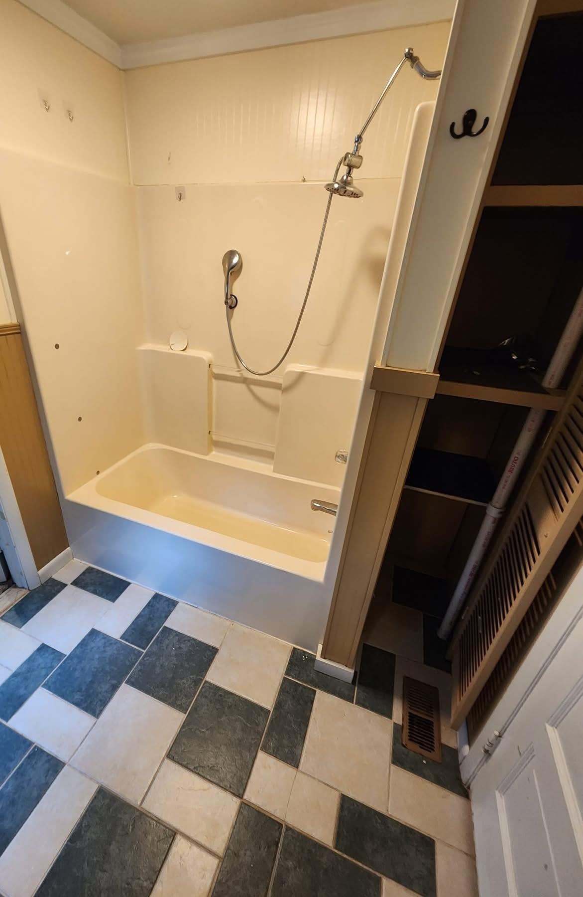 720 Gene Hayden Rd, Lewisport, Kentucky 42351, 3 Bedrooms Bedrooms, ,2 BathroomsBathrooms,Single Family Residence,For Sale,Gene Hayden Rd,92481