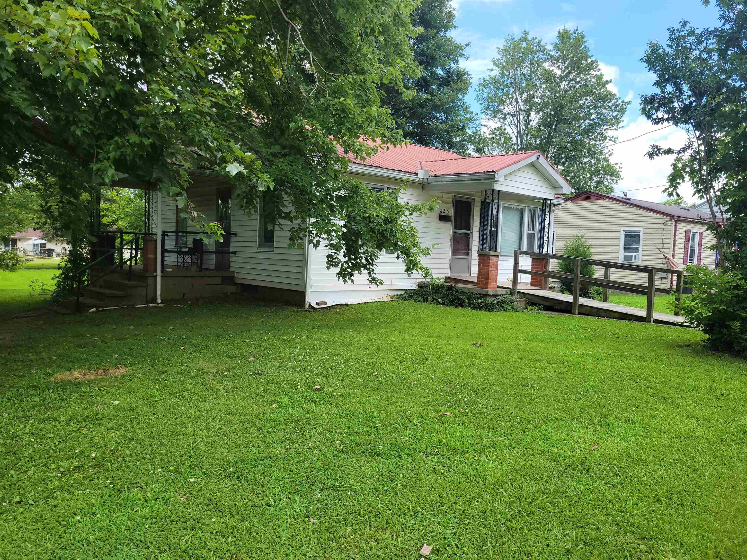 825 W. 4th St., Beaver Dam, Kentucky 42320, 3 Bedrooms Bedrooms, ,1 BathroomBathrooms,Single Family Residence,For Sale,W. 4th St.,92483