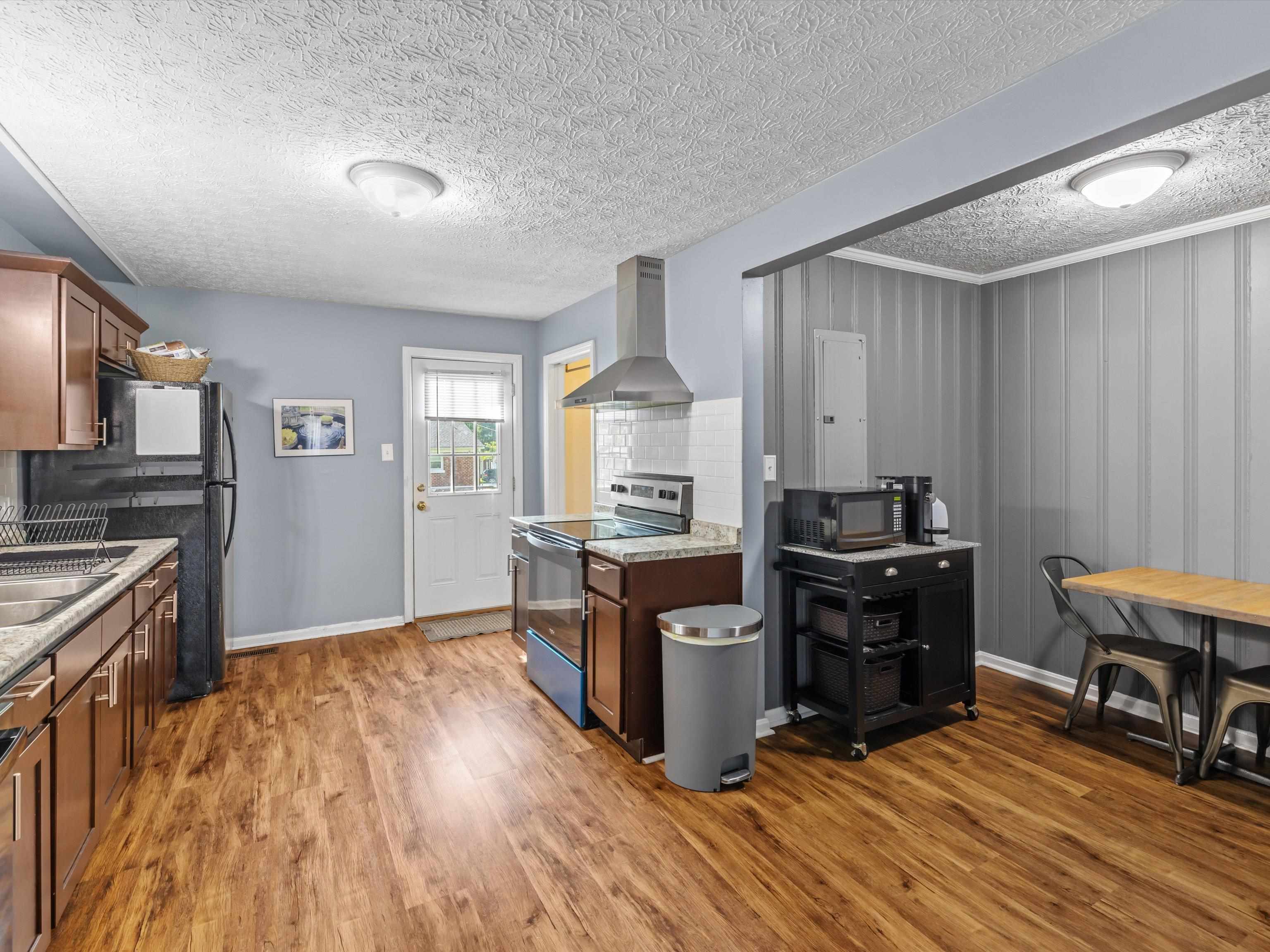 1123 Jones Dr., Bowling Green, Kentucky 42104, 3 Bedrooms Bedrooms, ,1 BathroomBathrooms,Single Family Residence,For Sale,Jones Dr.,92485