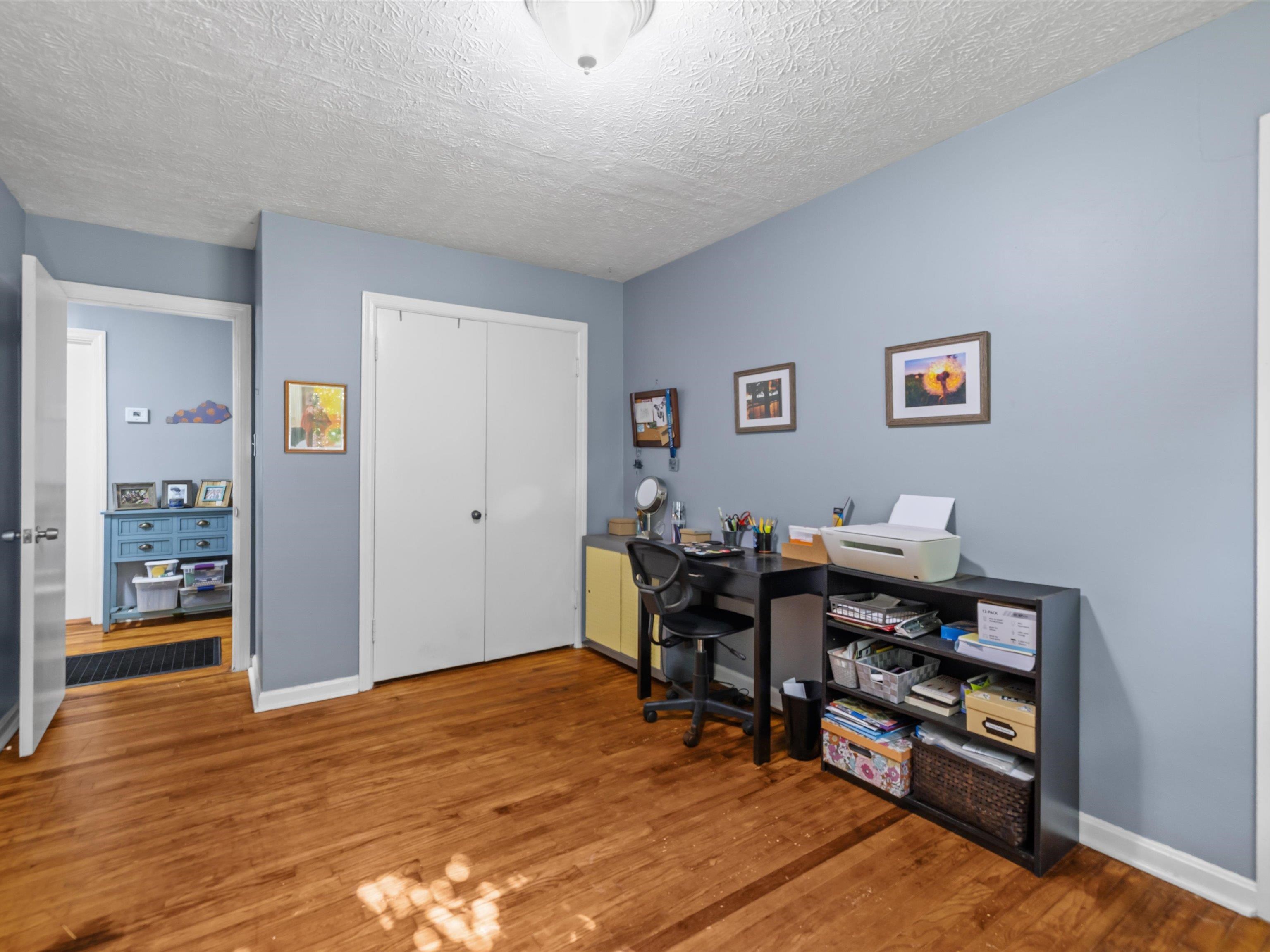 1123 Jones Dr., Bowling Green, Kentucky 42104, 3 Bedrooms Bedrooms, ,1 BathroomBathrooms,Single Family Residence,For Sale,Jones Dr.,92485