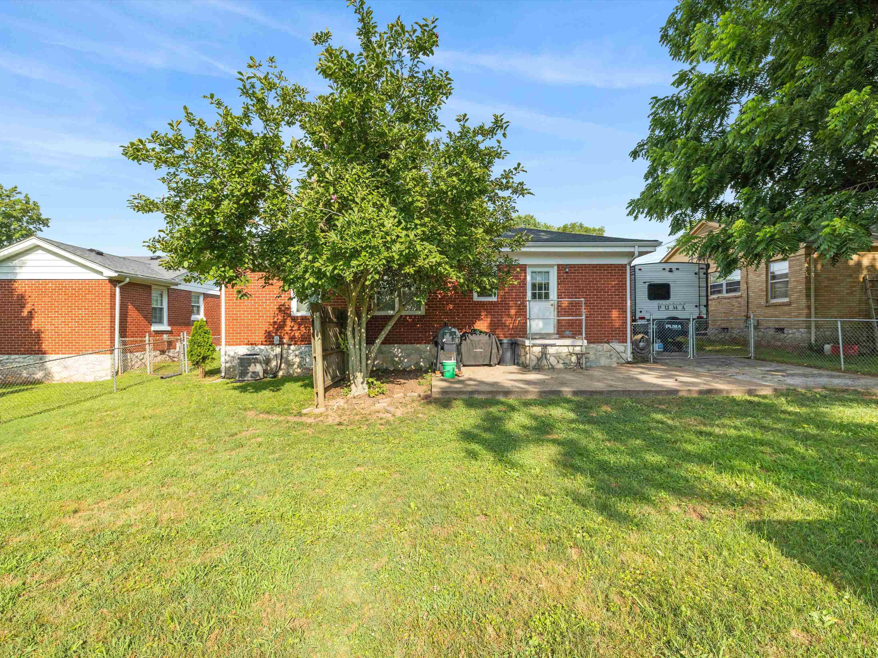 1123 Jones Dr., Bowling Green, Kentucky 42104, 3 Bedrooms Bedrooms, ,1 BathroomBathrooms,Single Family Residence,For Sale,Jones Dr.,92485