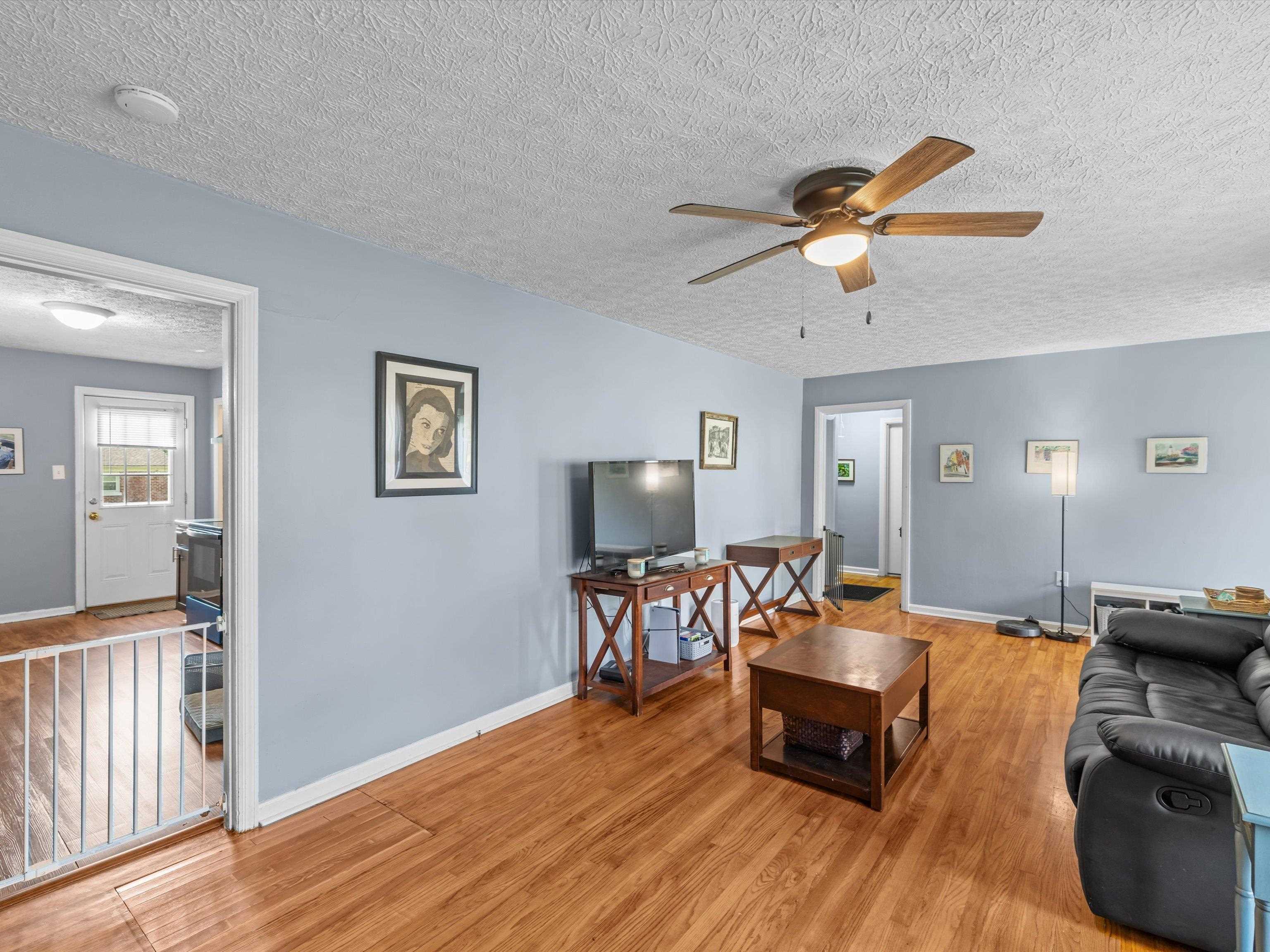 1123 Jones Dr., Bowling Green, Kentucky 42104, 3 Bedrooms Bedrooms, ,1 BathroomBathrooms,Single Family Residence,For Sale,Jones Dr.,92485