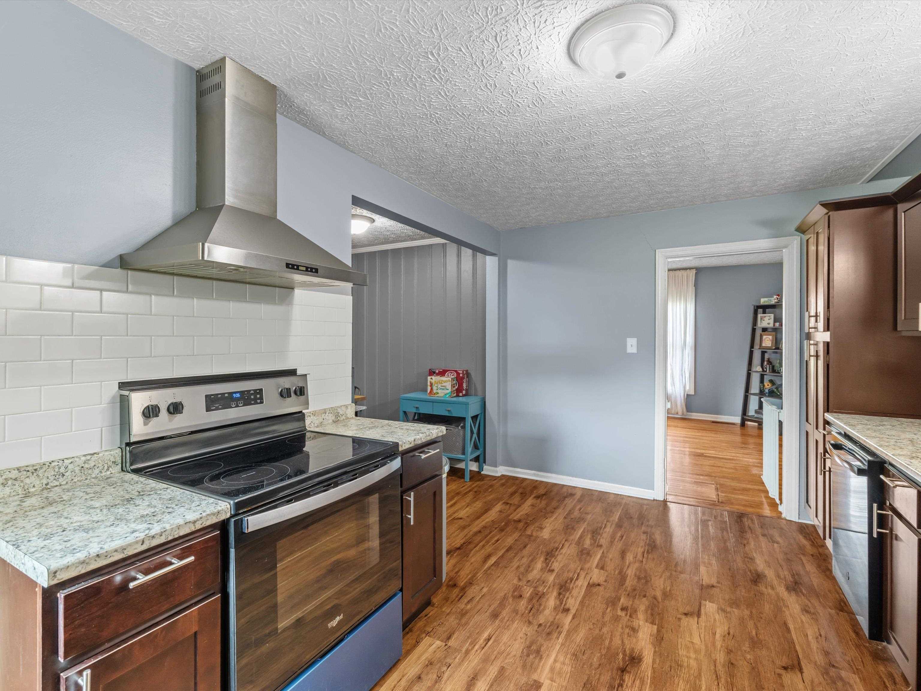 1123 Jones Dr., Bowling Green, Kentucky 42104, 3 Bedrooms Bedrooms, ,1 BathroomBathrooms,Single Family Residence,For Sale,Jones Dr.,92485