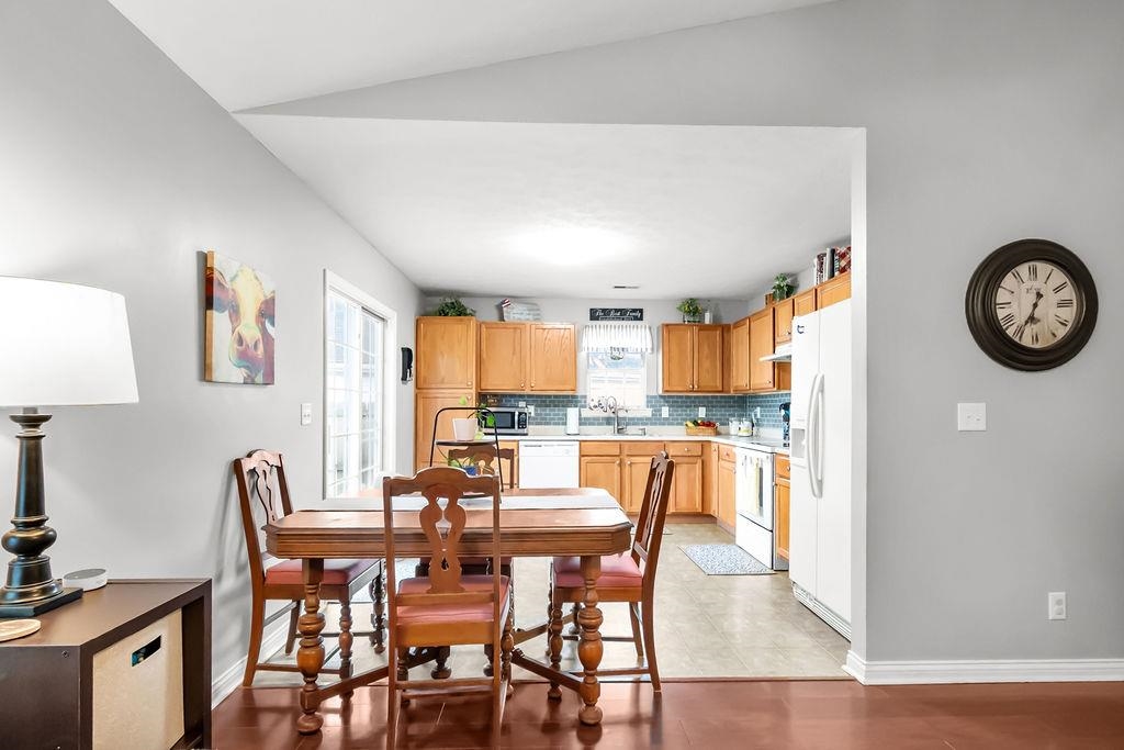 2585 Landing Terrace, Owensboro, Kentucky 42303, 3 Bedrooms Bedrooms, ,2 BathroomsBathrooms,Single Family Residence,For Sale,Landing Terrace,92486