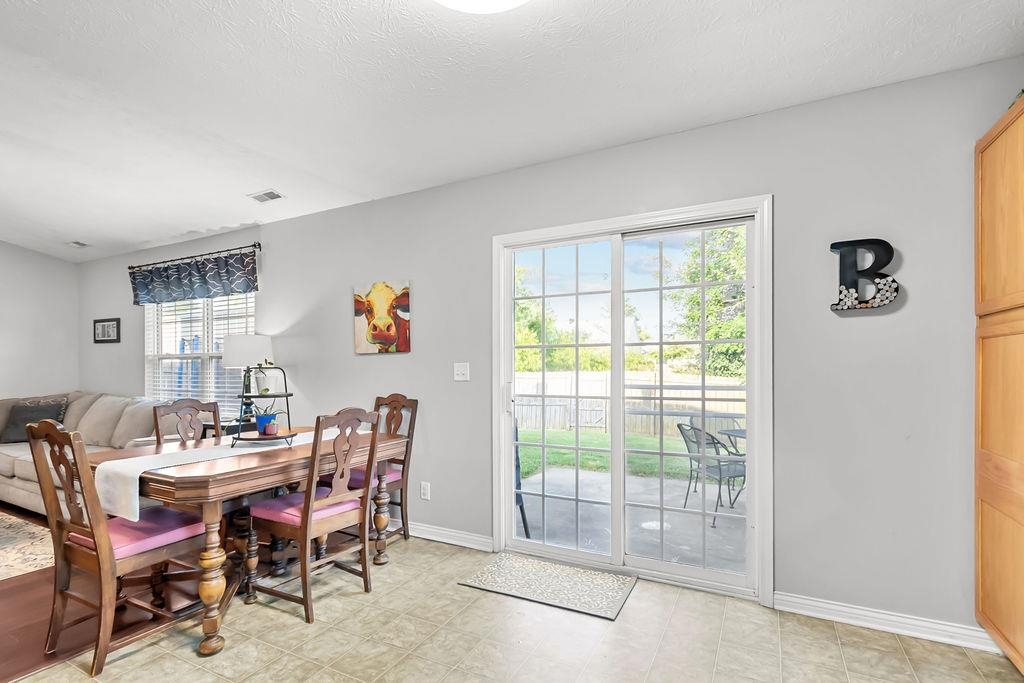 2585 Landing Terrace, Owensboro, Kentucky 42303, 3 Bedrooms Bedrooms, ,2 BathroomsBathrooms,Single Family Residence,For Sale,Landing Terrace,92486