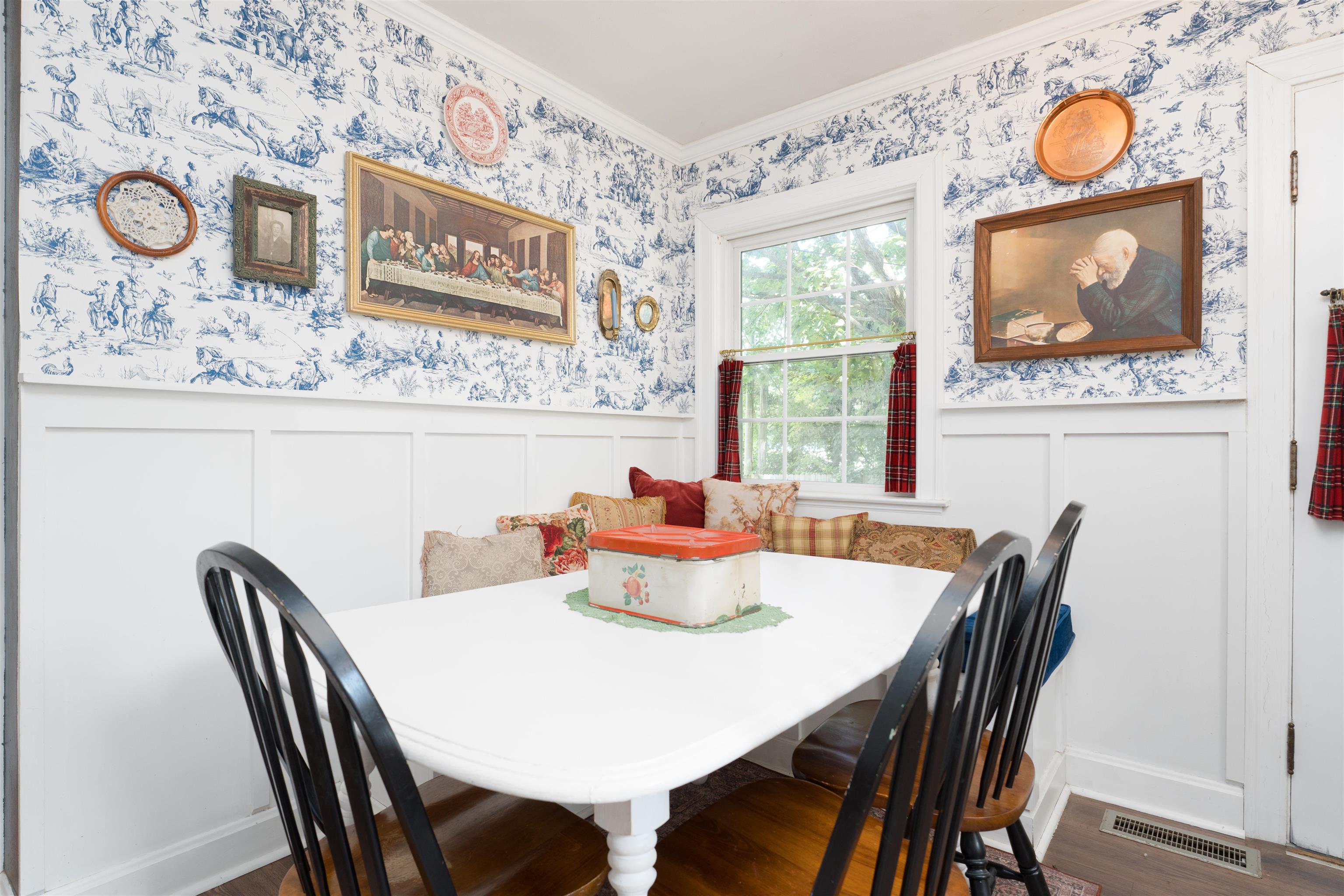 1913 21st St, Owensboro, Kentucky 42303, 2 Bedrooms Bedrooms, ,1 BathroomBathrooms,Single Family Residence,For Sale,21st St,92488
