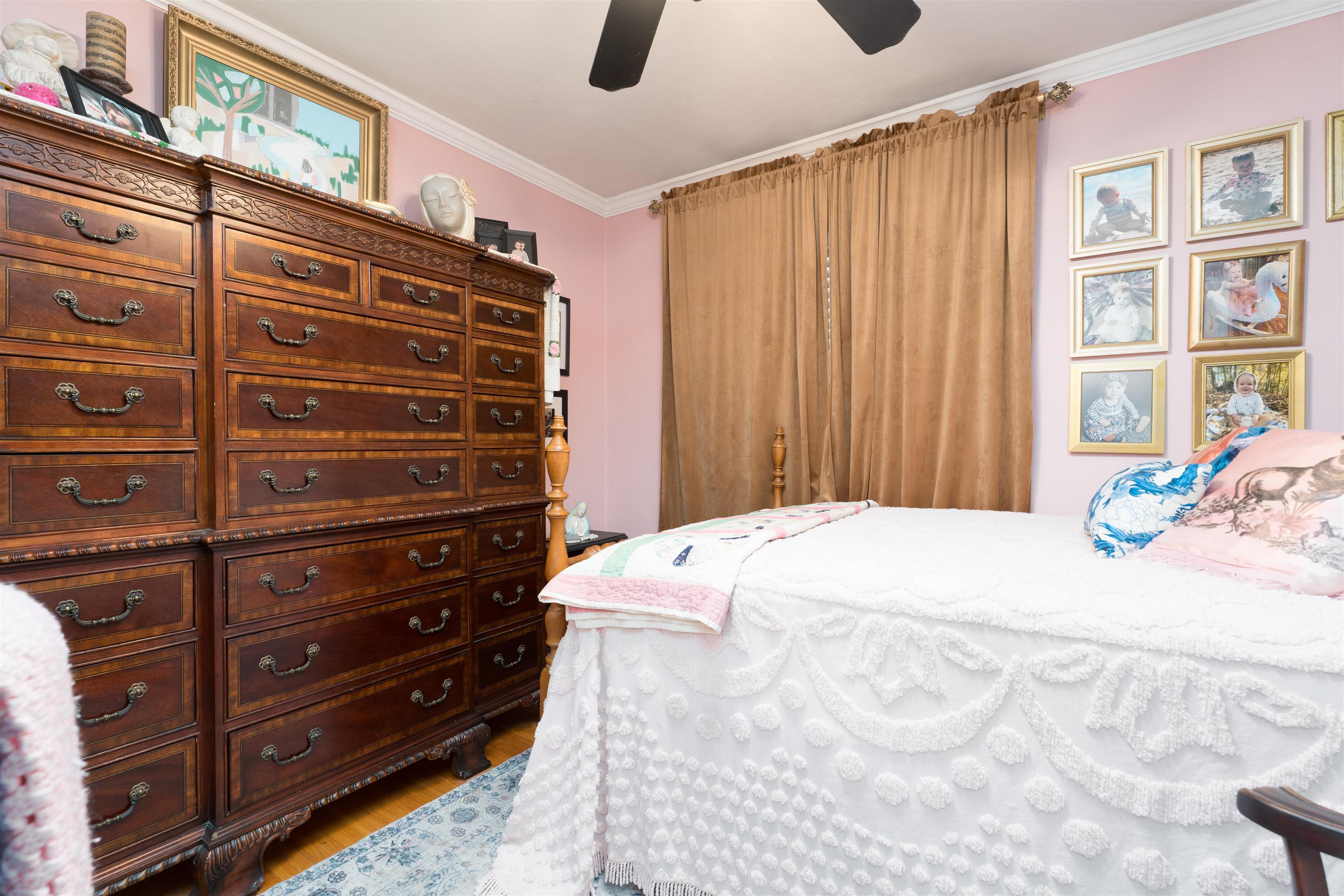 1913 21st St, Owensboro, Kentucky 42303, 2 Bedrooms Bedrooms, ,1 BathroomBathrooms,Single Family Residence,For Sale,21st St,92488